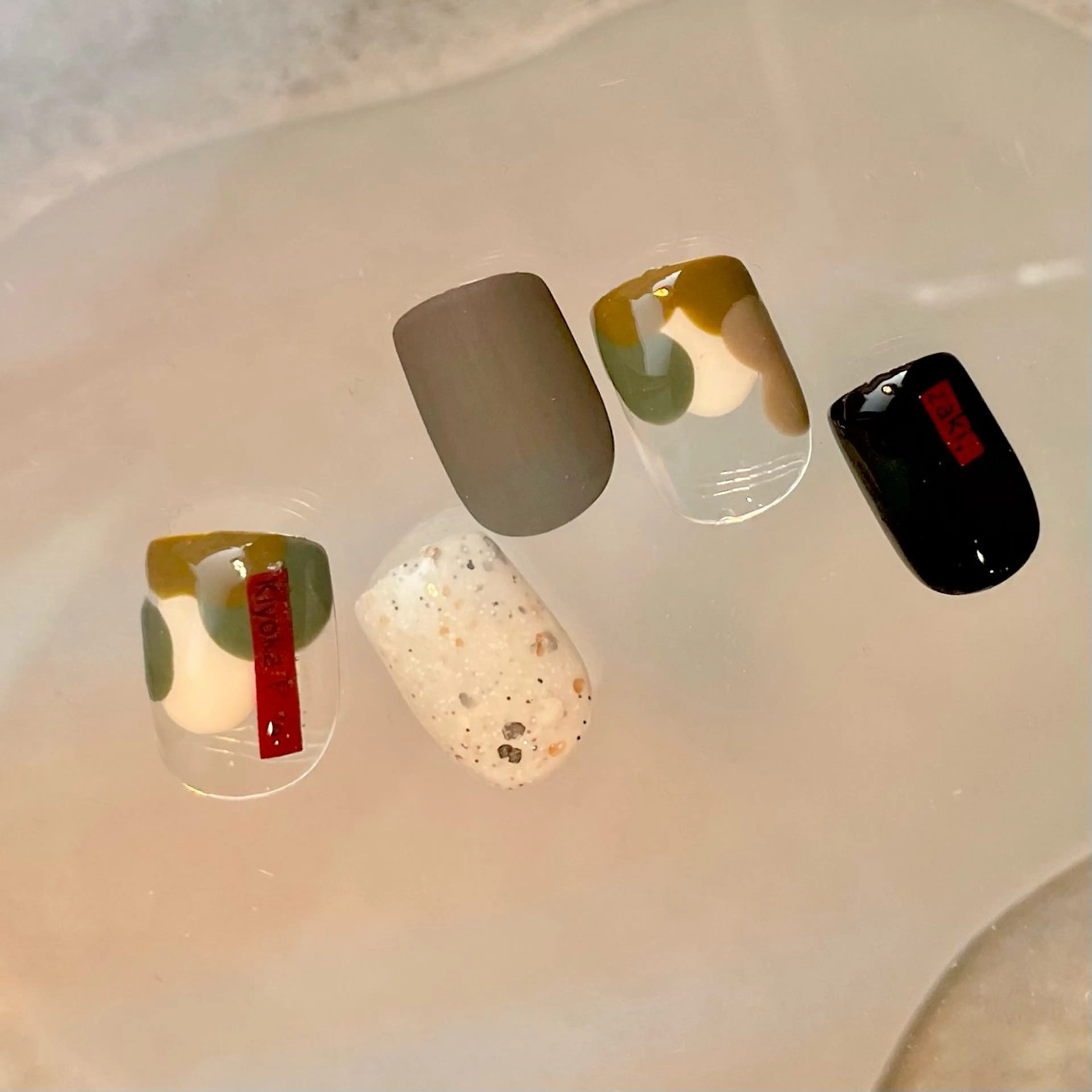 ネイル ハンドネイル A85G ayakoのネイルデザイン