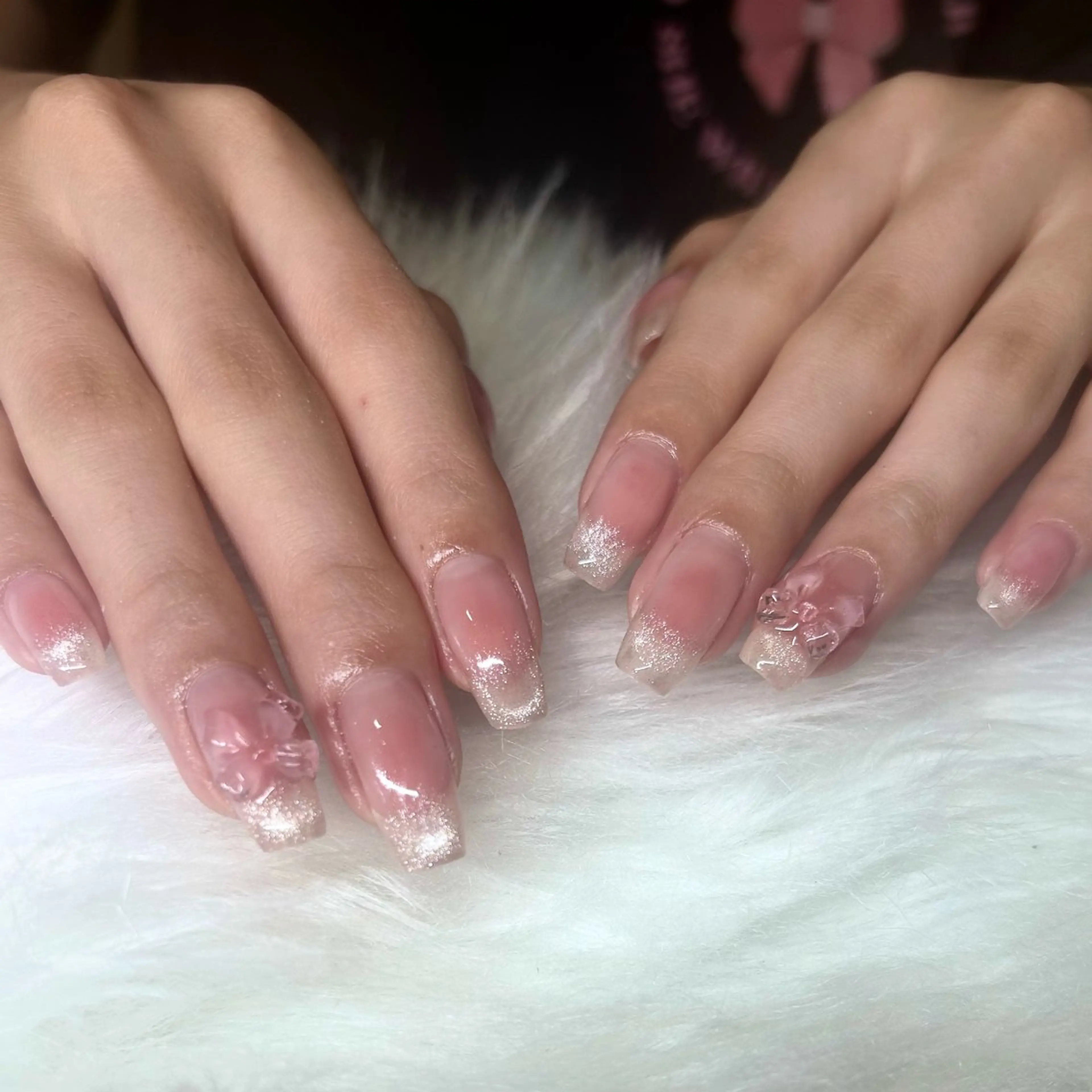 ネイル チークネイル フレンチネイル リボン ハンドネイル 天野 希綾のネイルデザイン