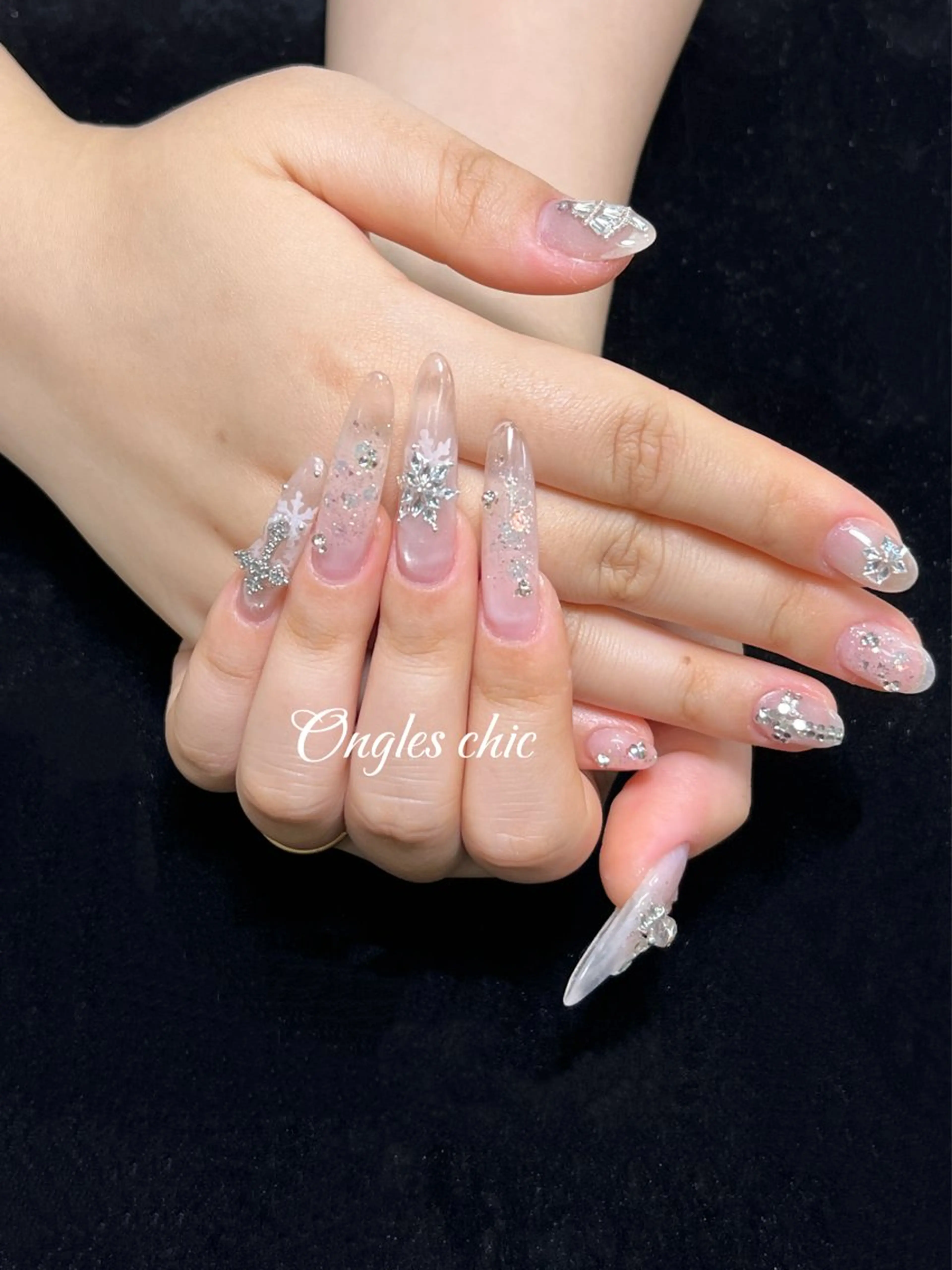 ネイル ハンドネイル ongles chicのネイルデザイン