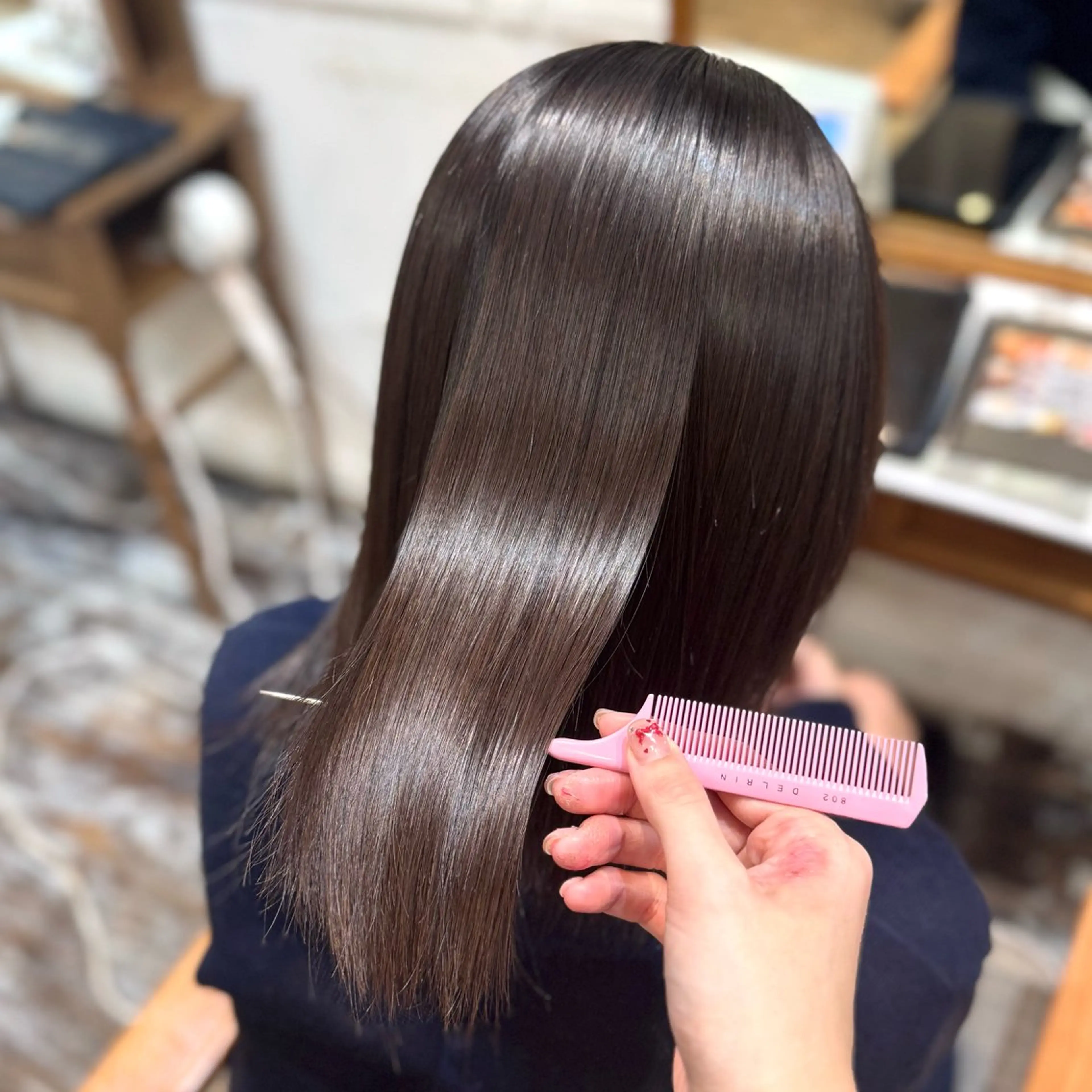 ミディアム 松葉 柚月のヘアスタイル