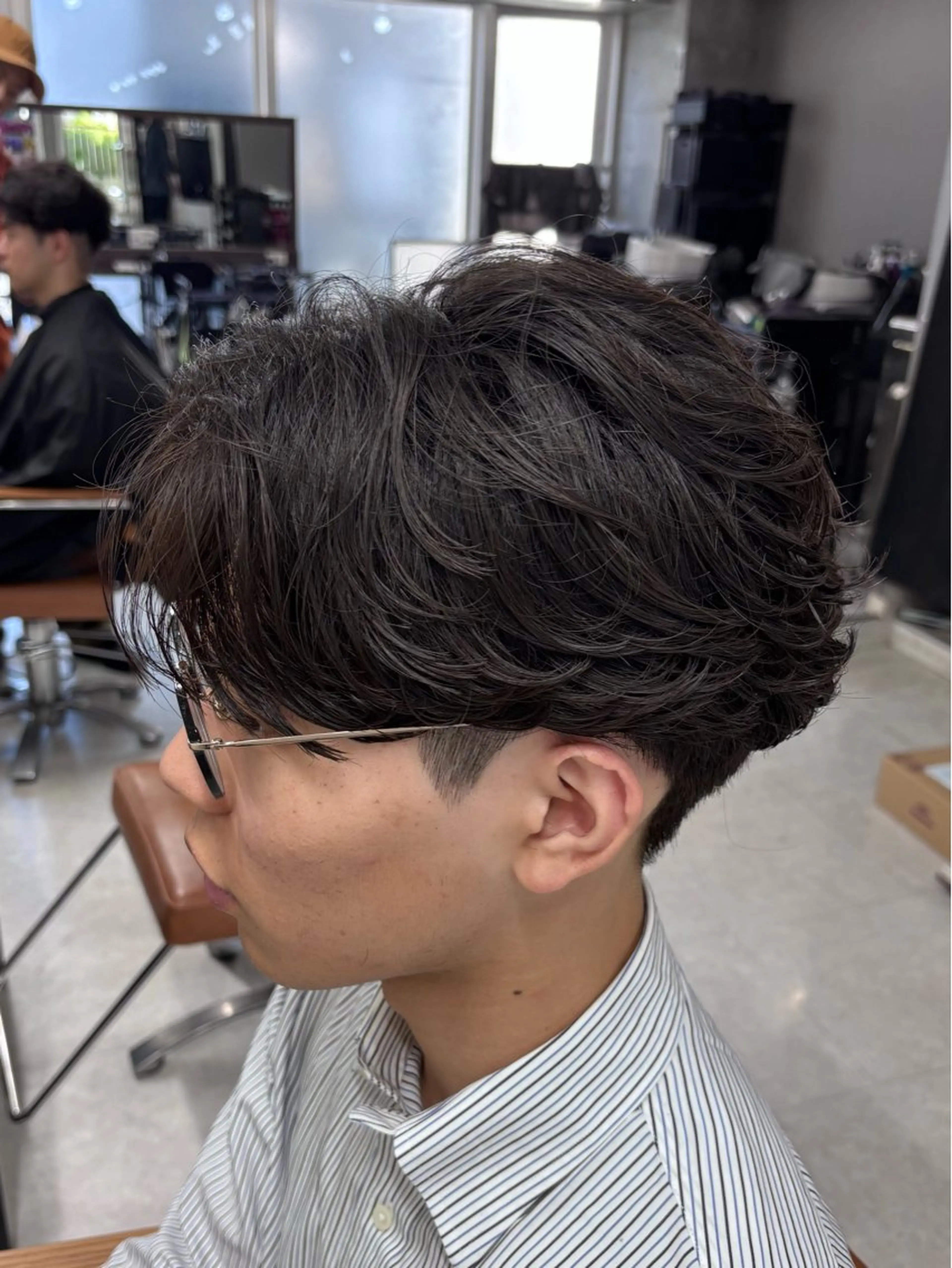 パーマ メンズ カット パーマ トリートメント ヘッドスパ ヘアセット フェザーの鬼 🇰🇷yutoのヘアスタイル