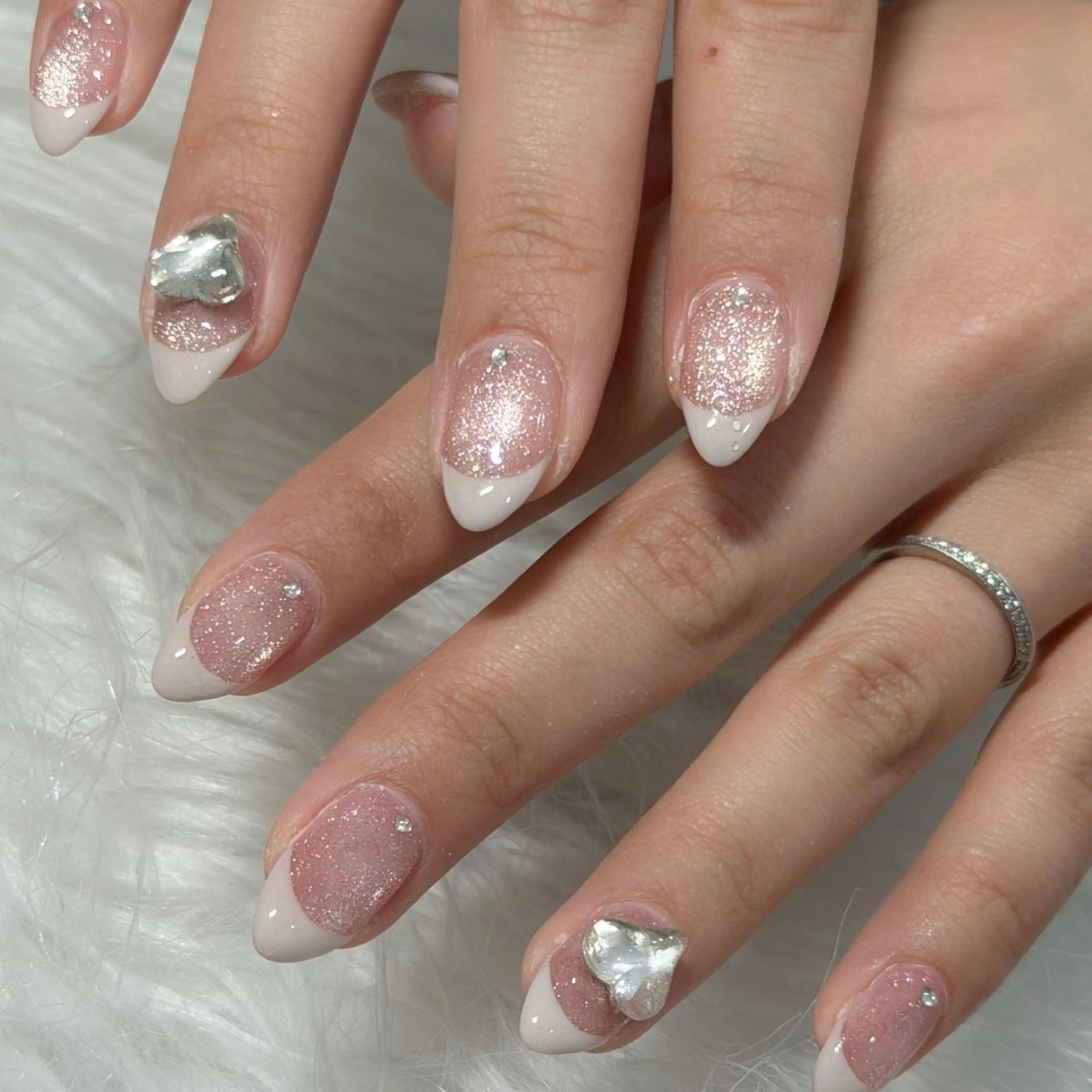 ネイル ハンドネイル フットネイル LAVISH nanamiのネイルデザイン