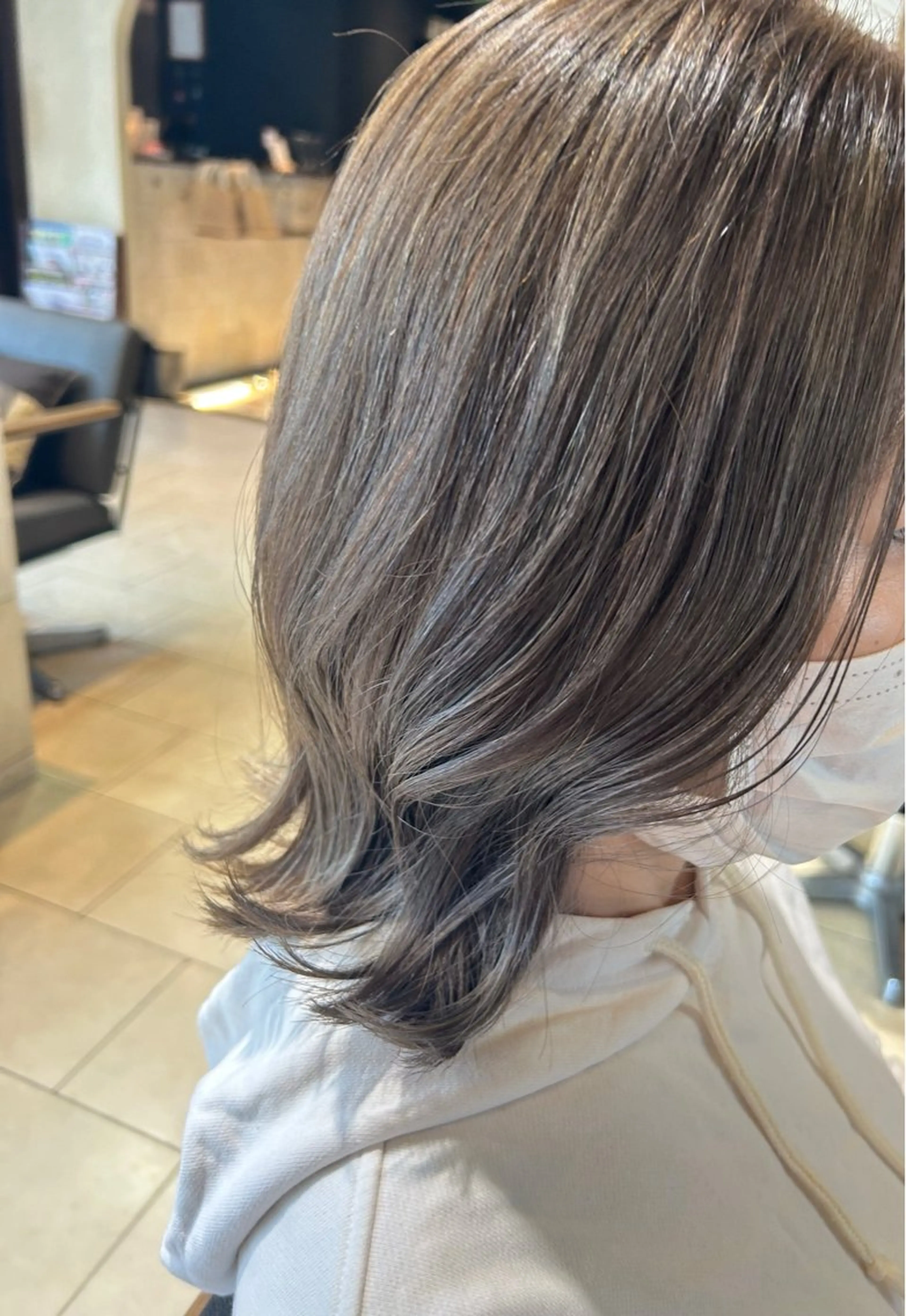 ミディアム くびれヘア おおがくみゆ🦙🍊 ⭐️池袋のヘアスタイル