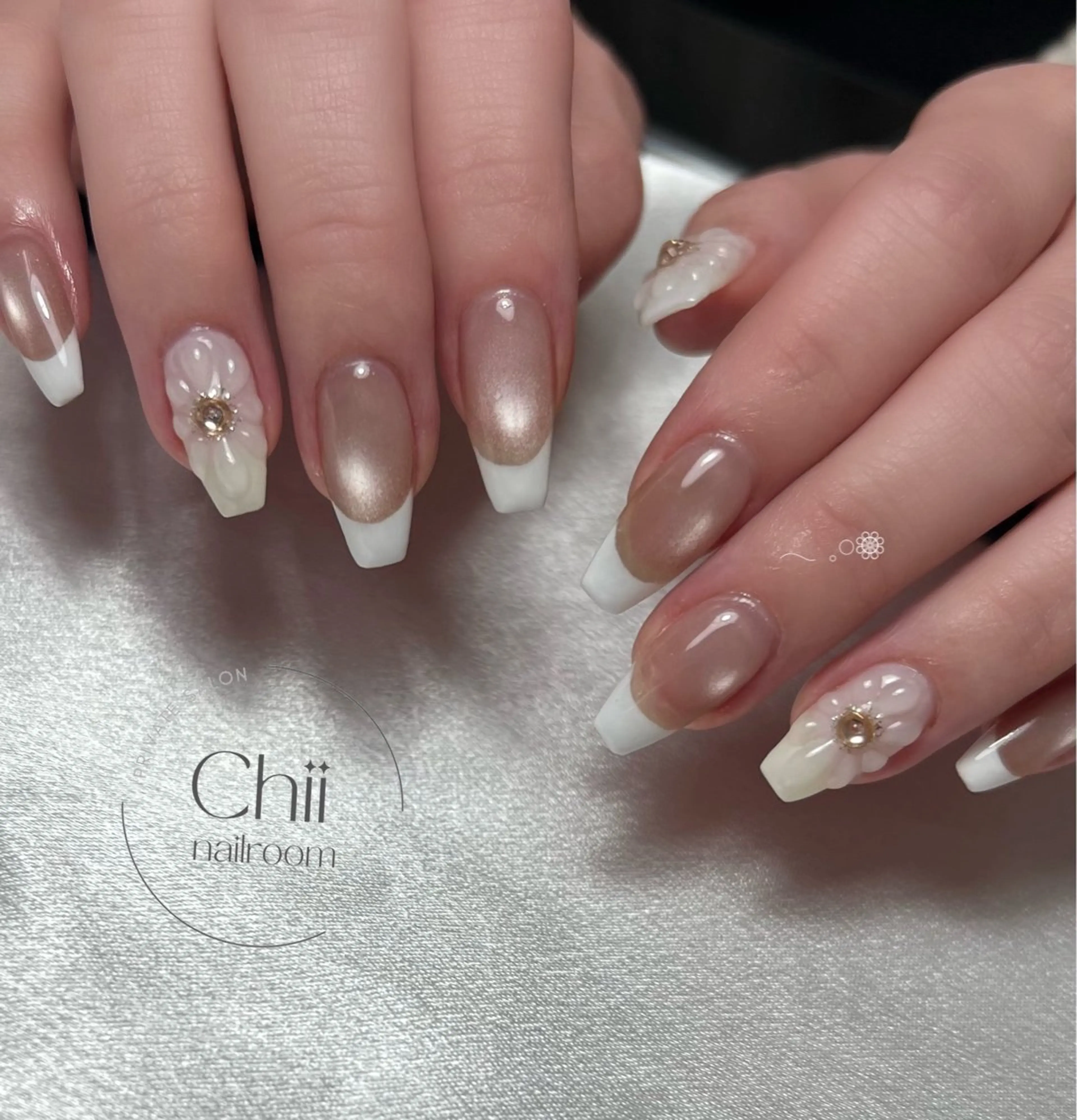 ネイル アートネイル フレンチネイル nail room chiiのネイルデザイン
