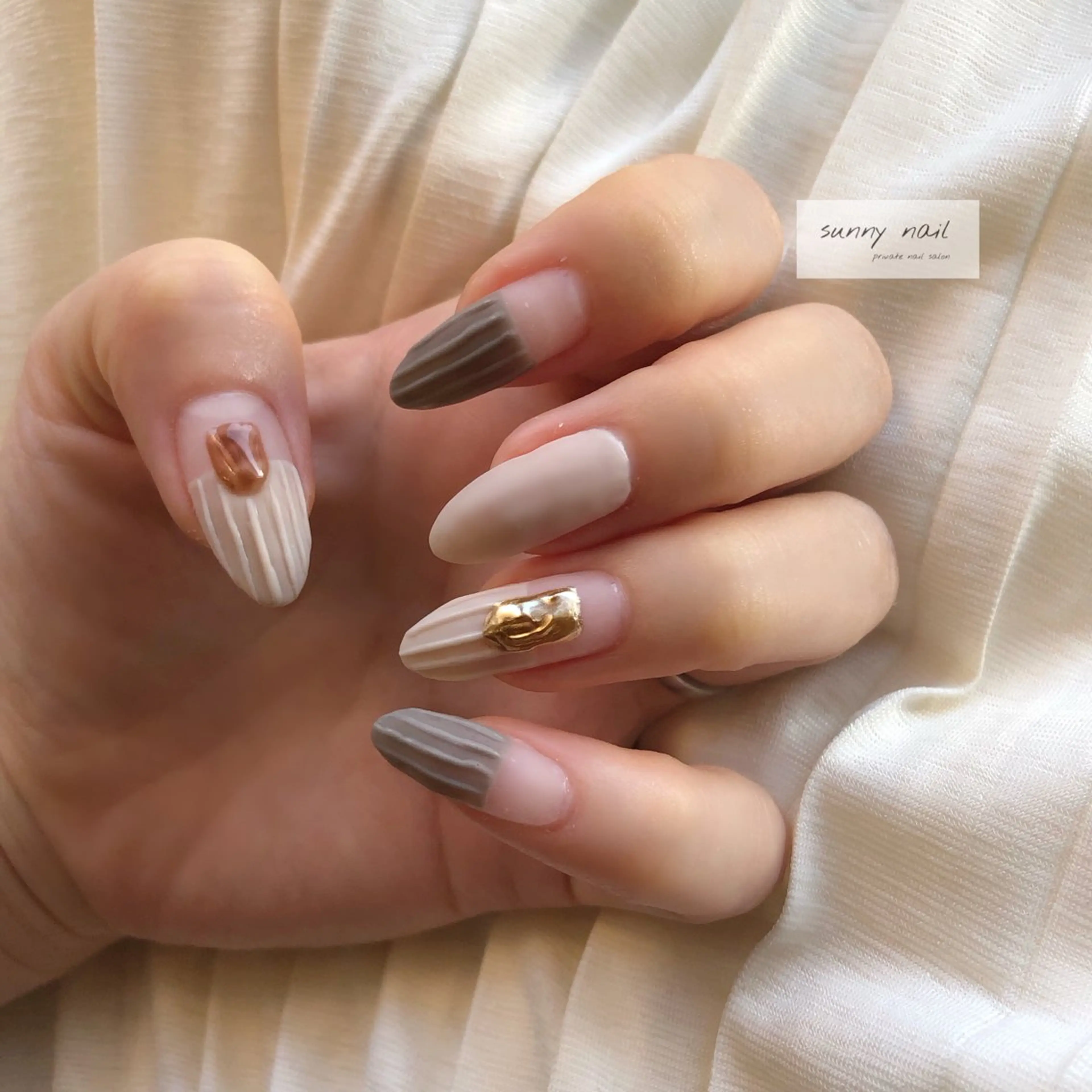 ネイル マットネイル ミラーネイル sunny nailのネイルデザイン