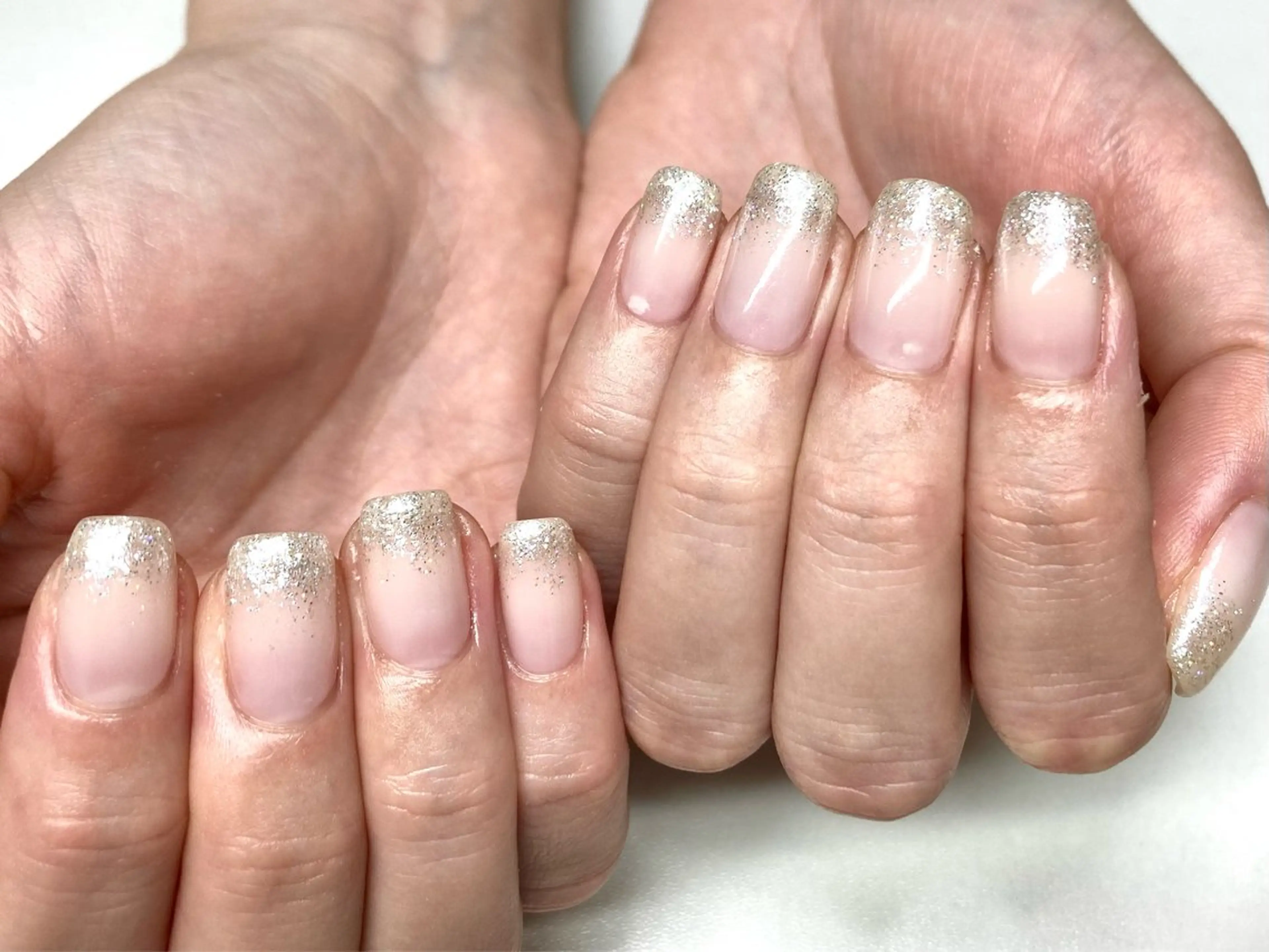 【HAND】オフ込み《ベースカラー有》▼ラメグラデーションの写真