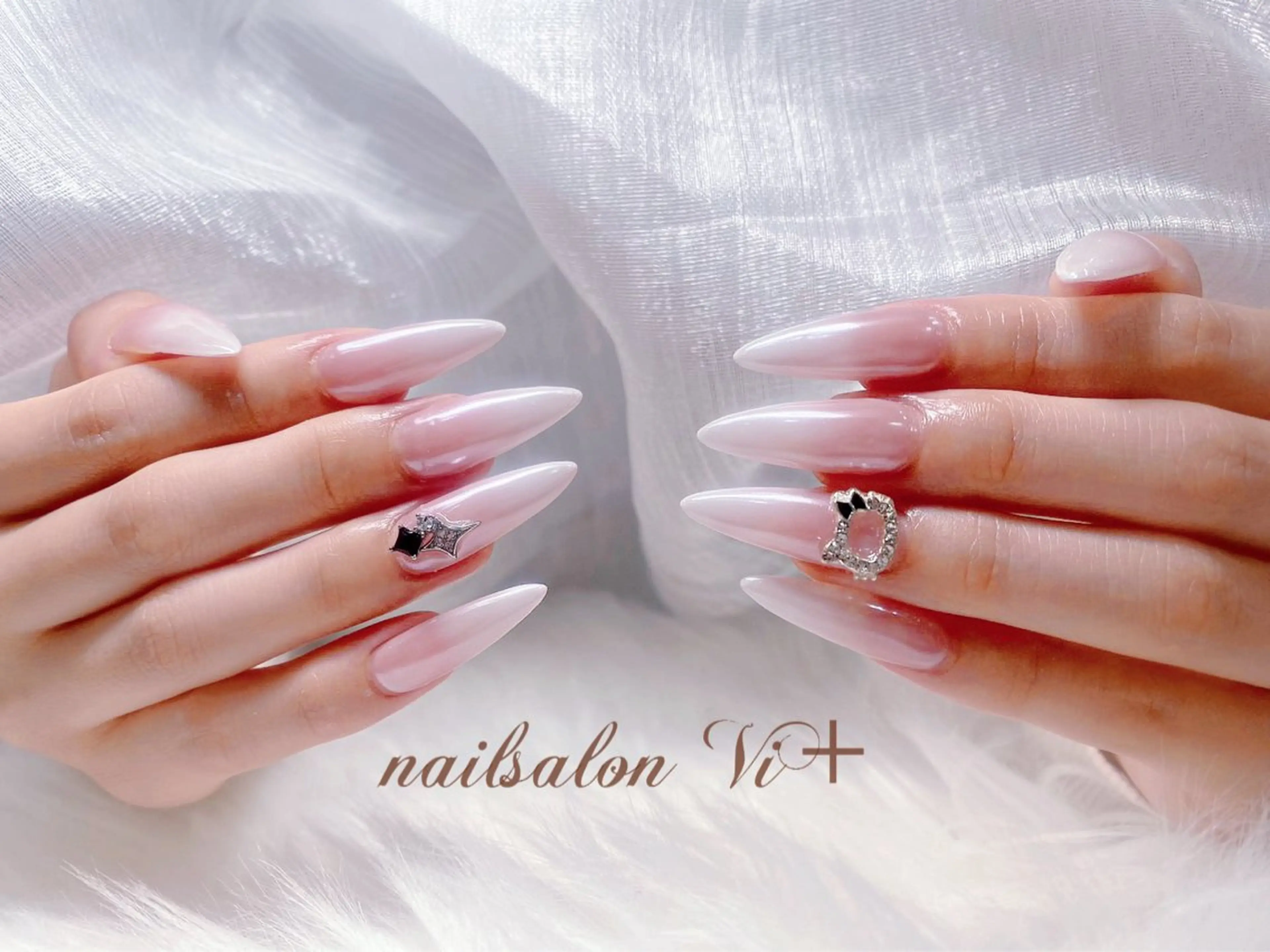 ネイル ハンドネイル ✨Nailsalon Vi+✨のネイルデザイン