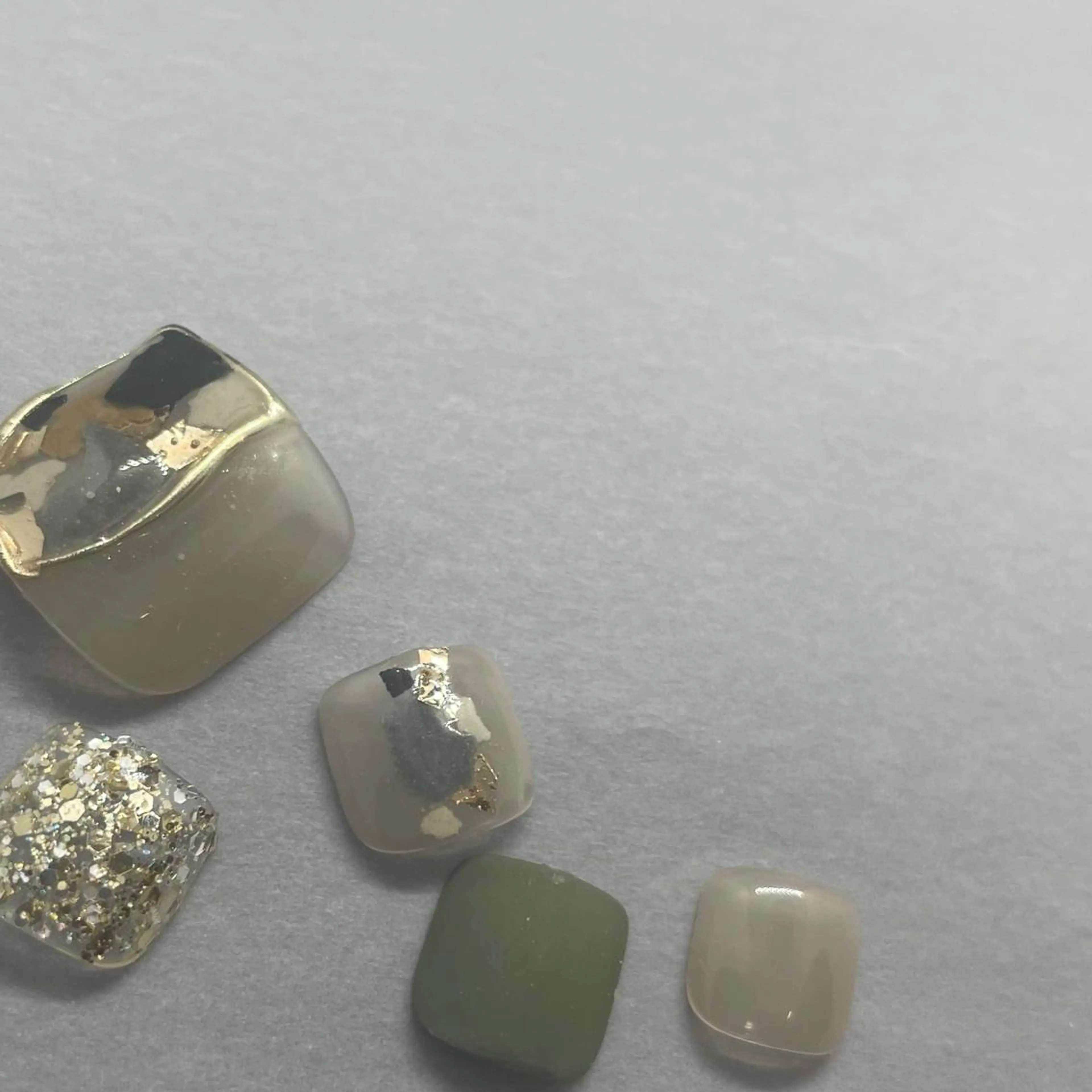 ネイル アートネイル 長さ出し フットネイル マグネットネイル ミラーネイル A85G ayakoのネイルデザイン