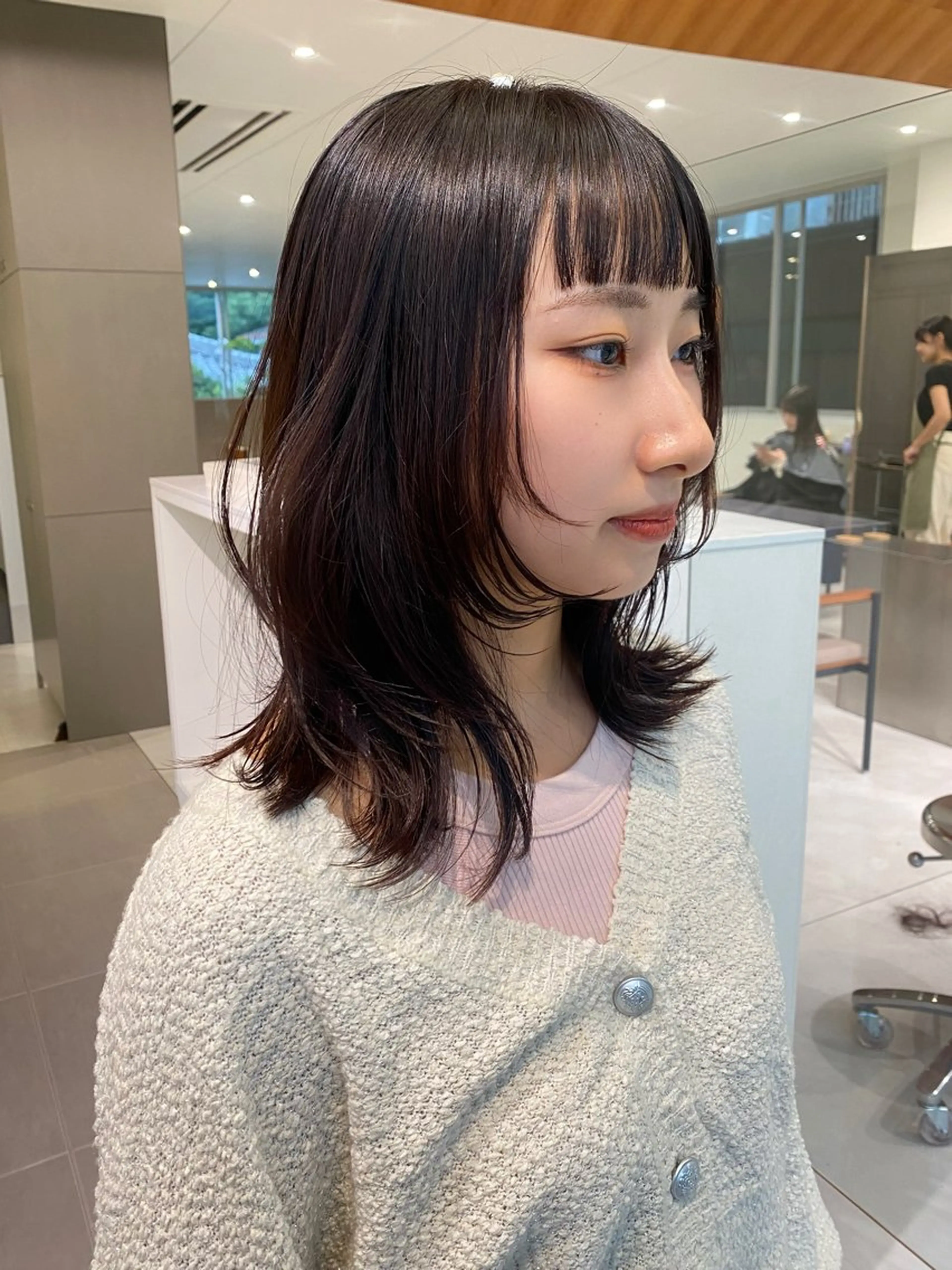 ミディアム レイヤーカット オン眉 🎀透明感× 暖色カラーつな🎀のヘアスタイル