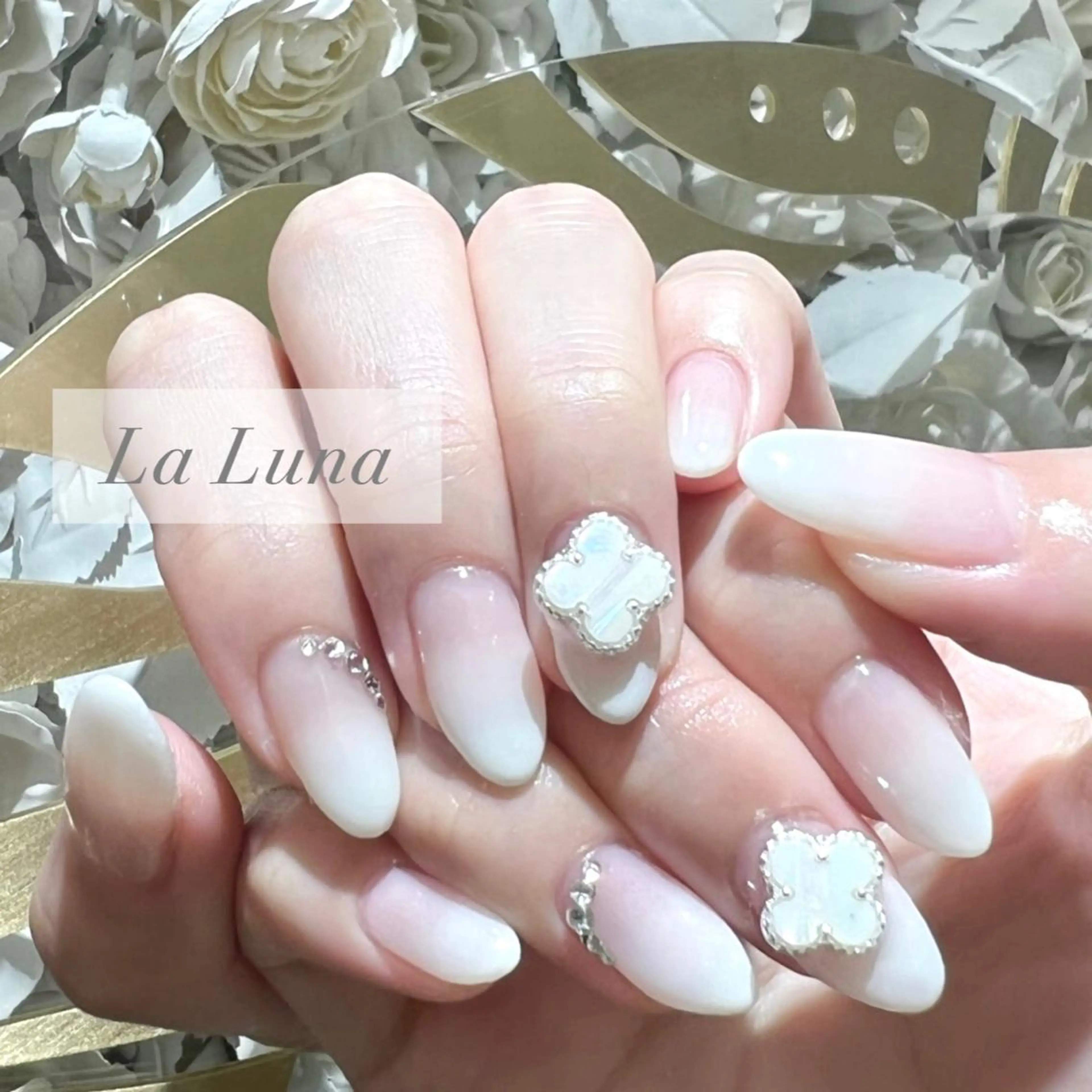 ネイル LaLuna🌙 Natsukiのネイルデザイン