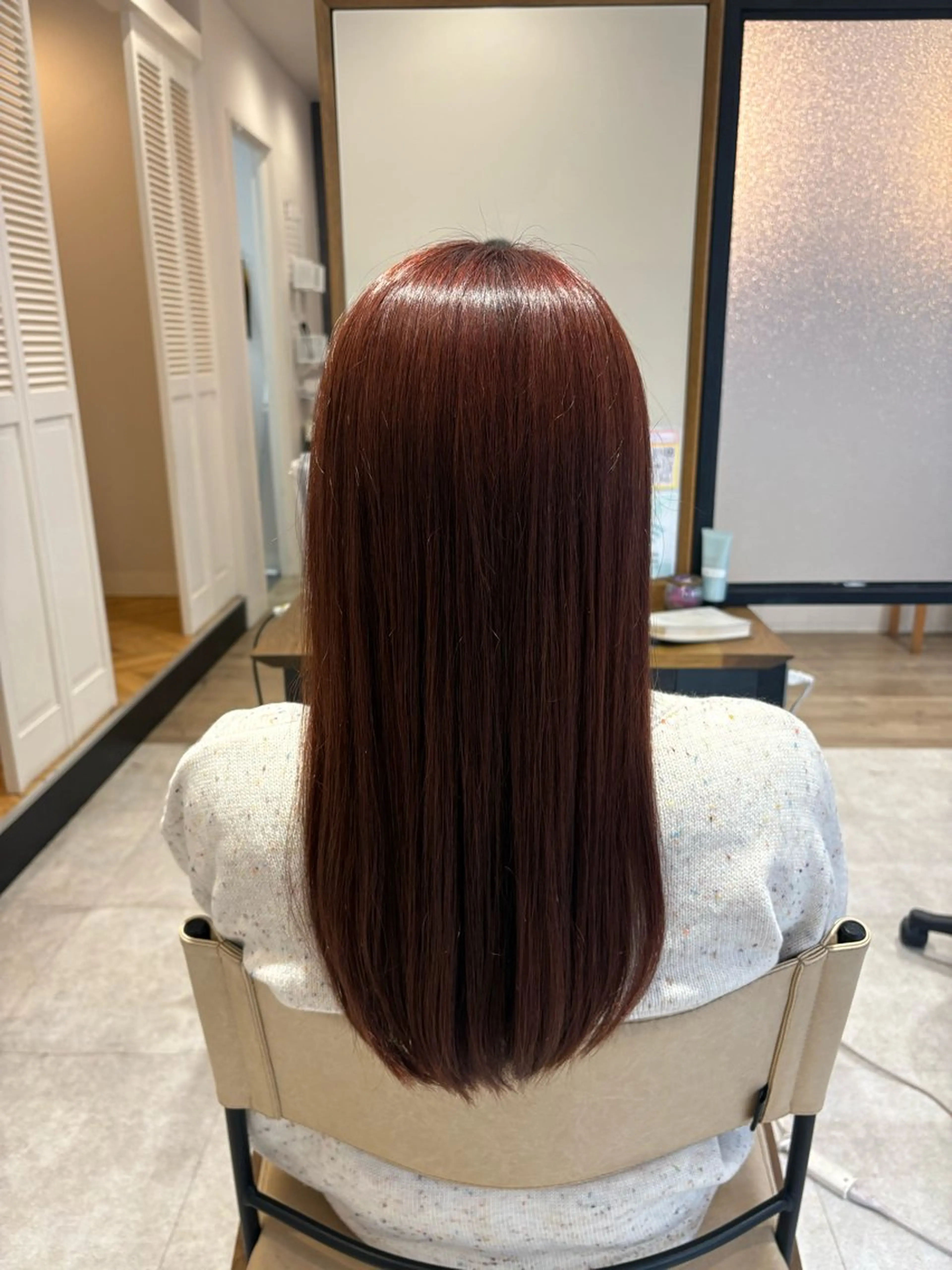 カラー 奥村 奈々加のヘアスタイル