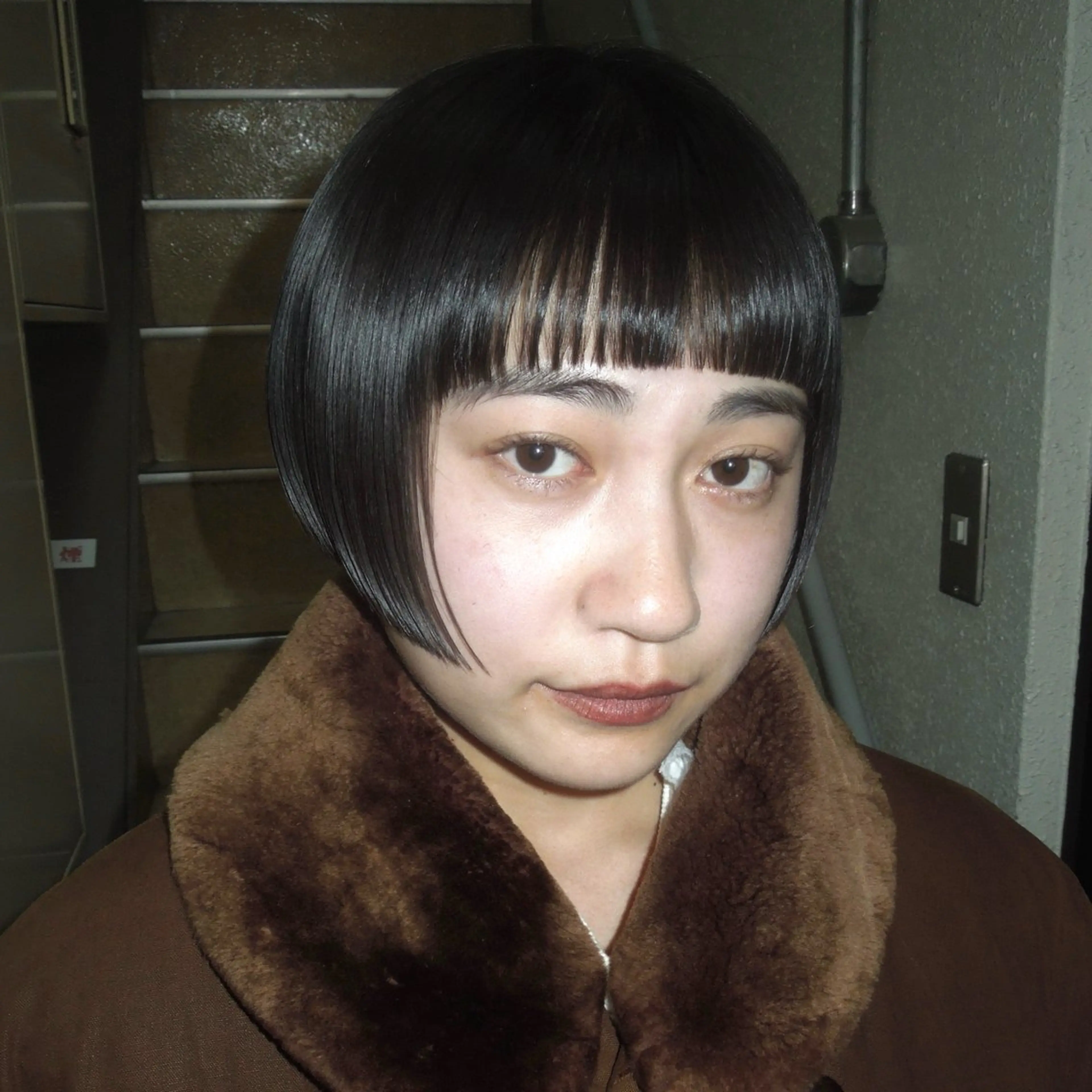 ショート オン眉 タマキ/似合わせ カット/Wカラーのヘアスタイル