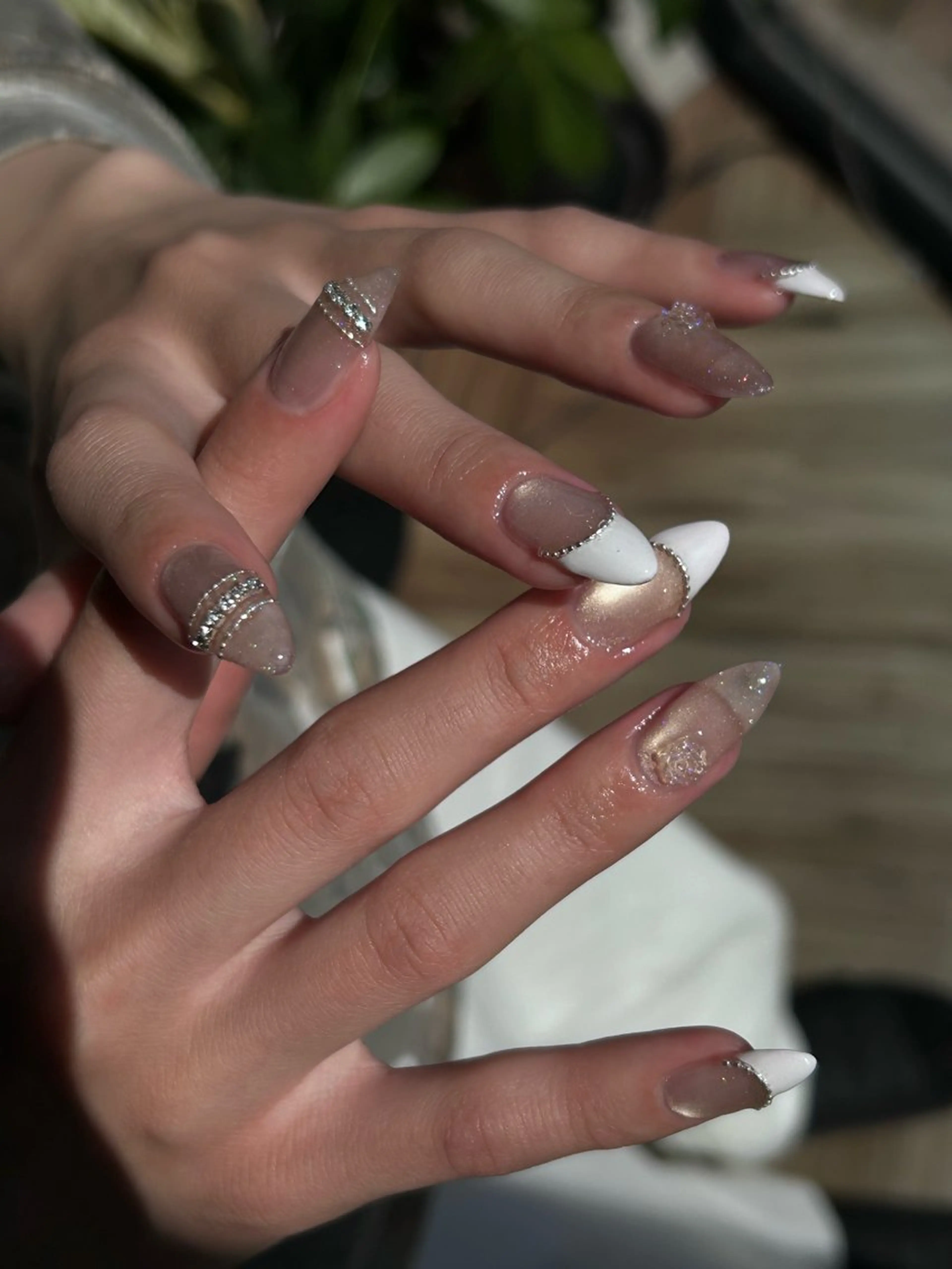 ネイル フレンチネイル 氷ネイル・うるうるネイル ハンドネイル Amaranthus 柘植のネイルデザイン