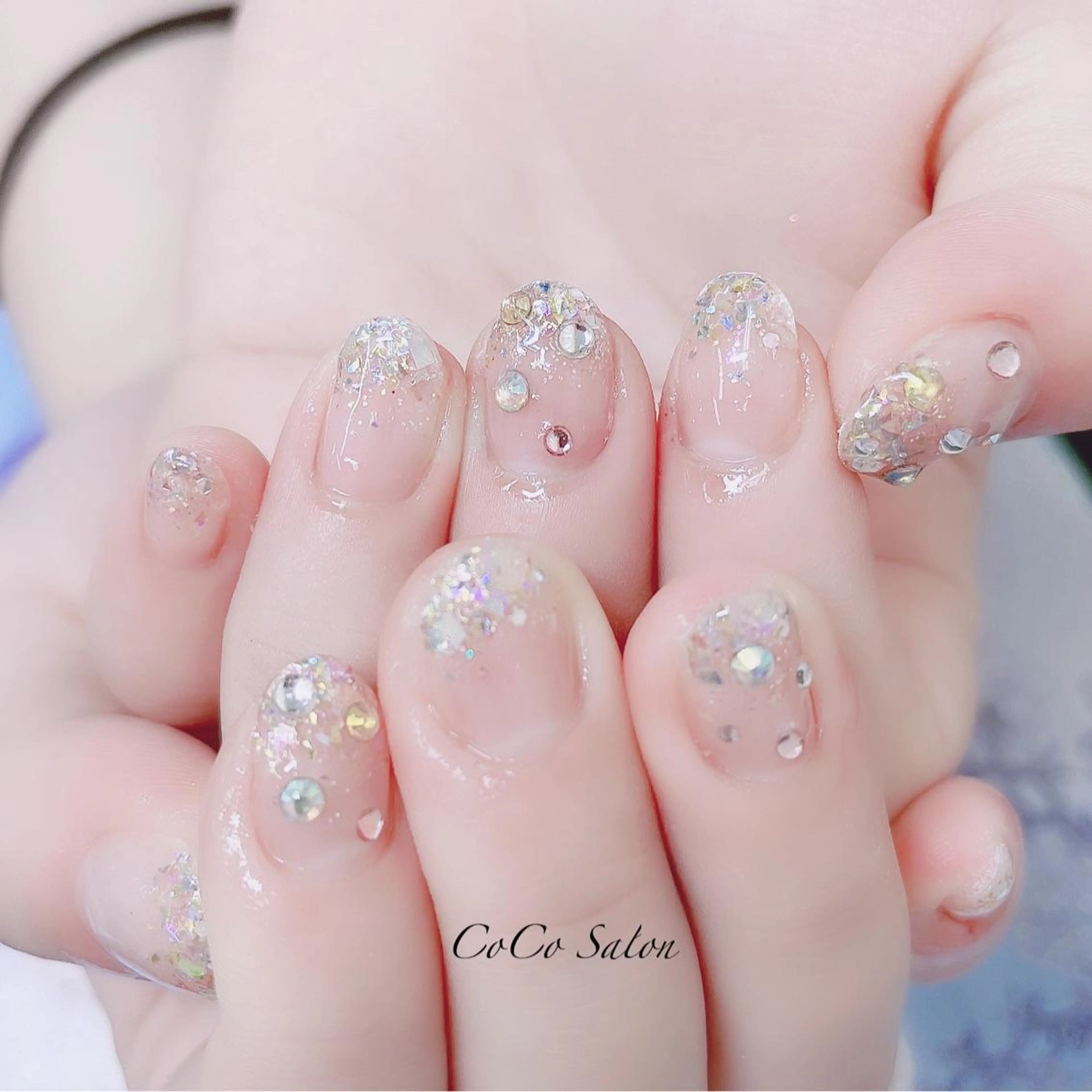 ネイル 長さ出し ジェルネイル グラデーション ホログラムネイル キラキラネイル ハンドネイル CoCoSalon ネイル/まつ毛予約のネイルデザイン