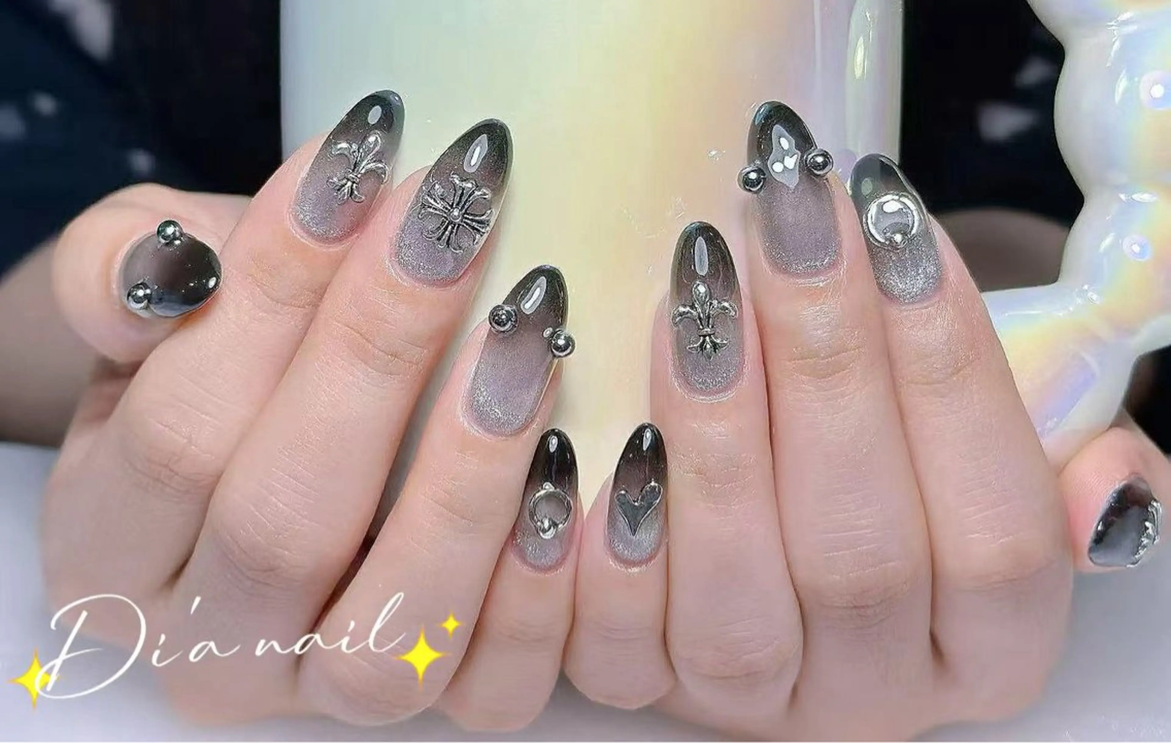 ネイル チークネイル ジェルネイル グラデーション マグネットネイル ニュアンスネイル Di'a nail ネイルサロンのネイルデザイン