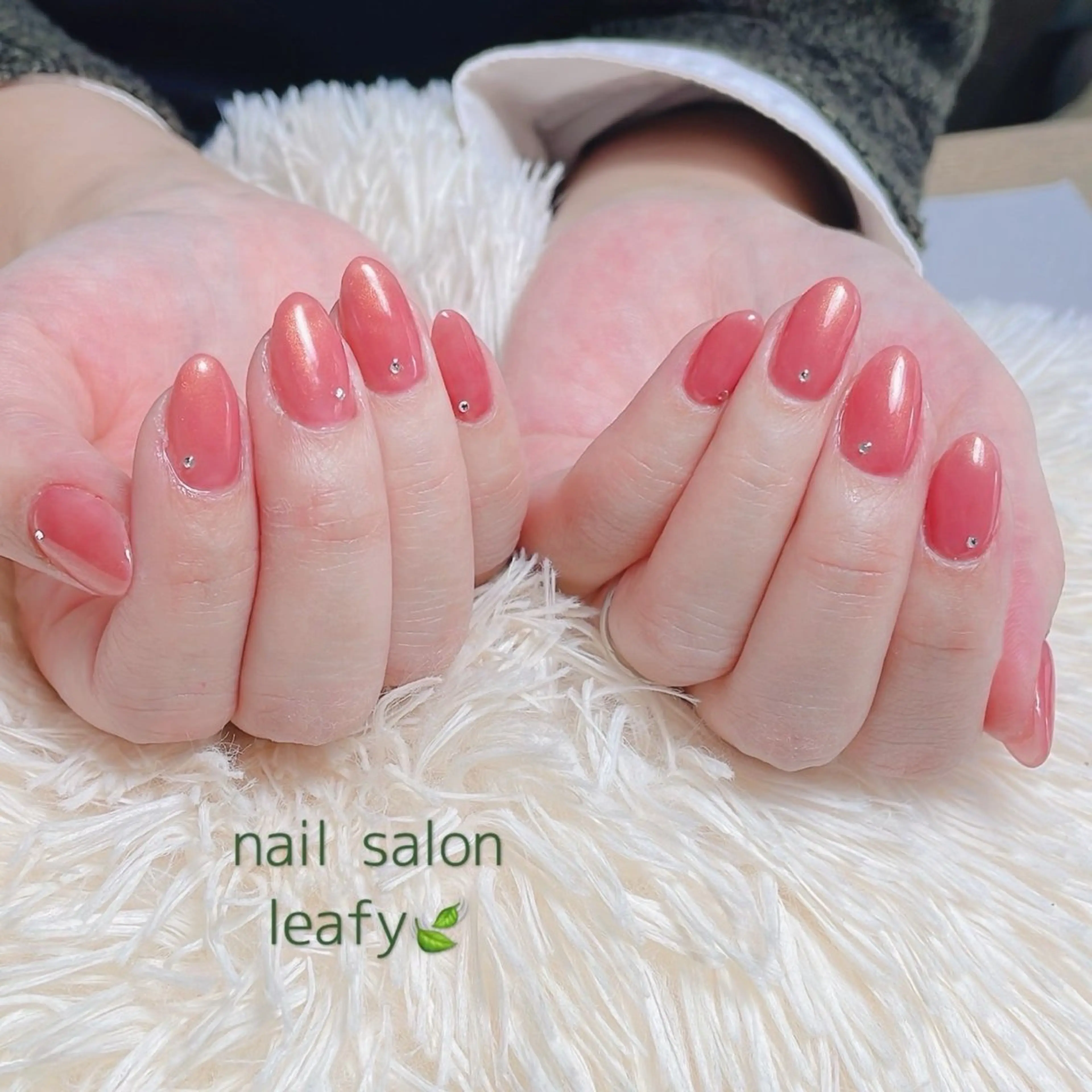 ハンド　【ネイリストおまかせデザイン】(オフ有)の写真