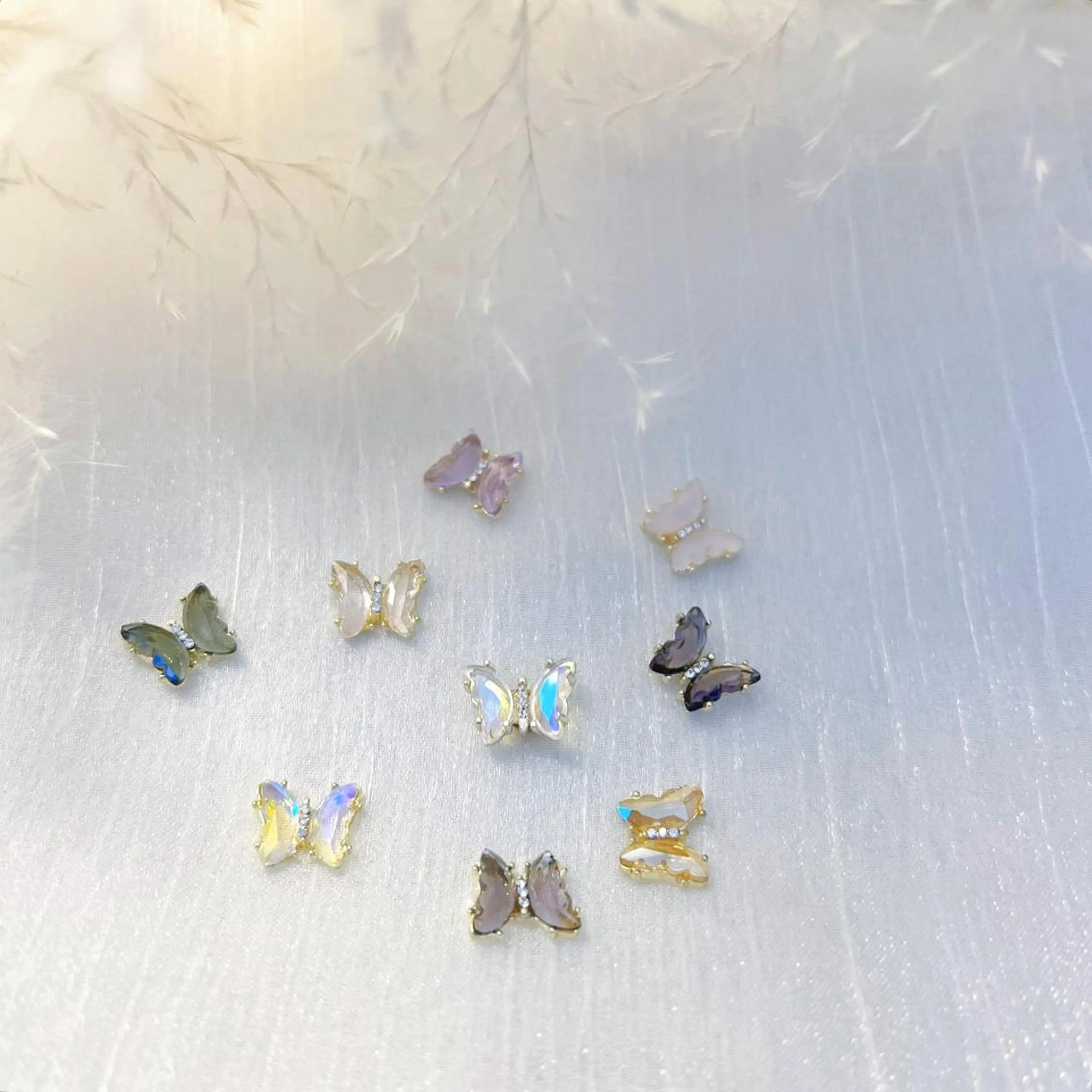 ネイル オーロラネイル フットネイル フレンチネイル ジェルネイル 韓国ネイル 【ENサロン】 Rei🎀Nailのネイルデザイン