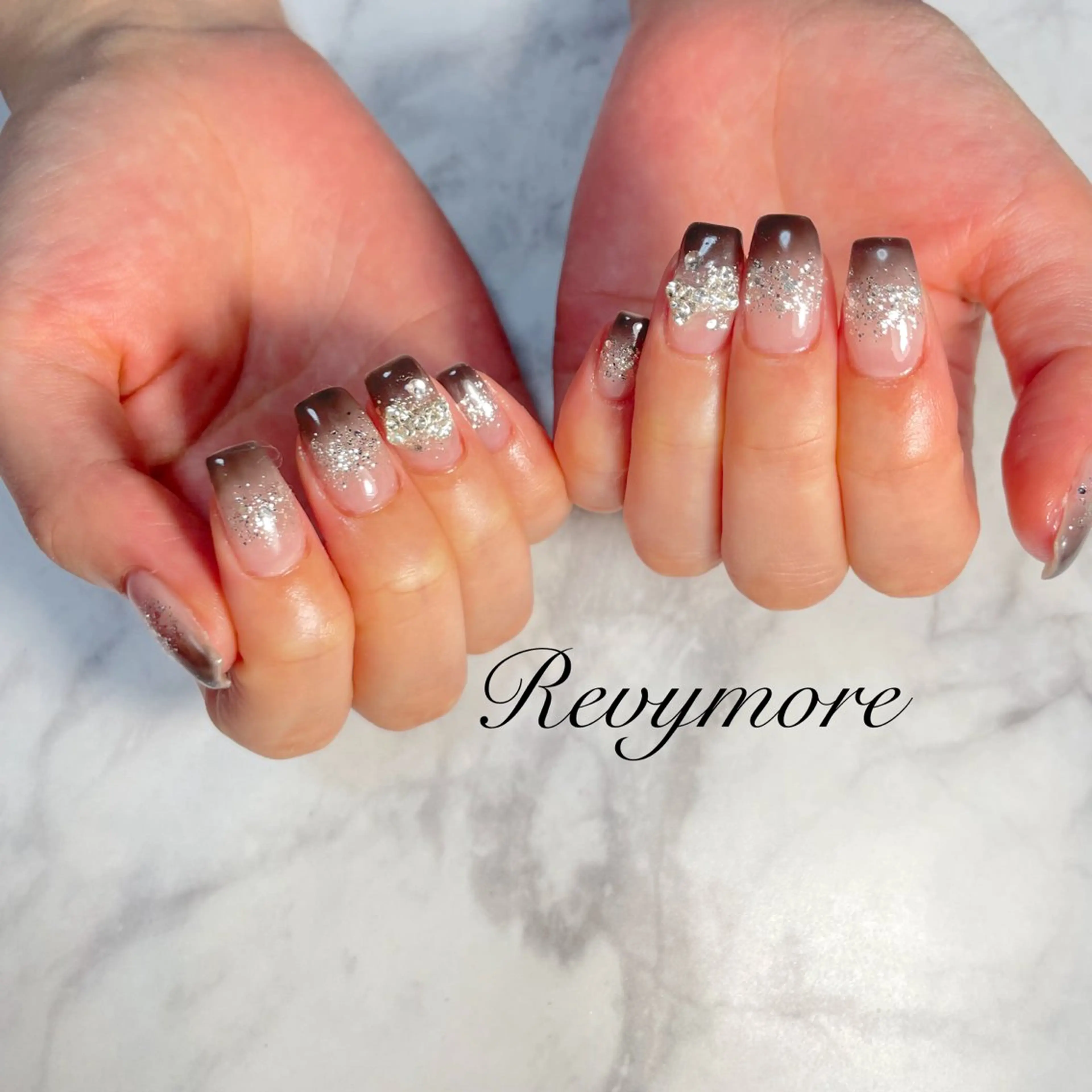 ネイル ジェルネイル ニュアンスネイル オフィスネイル シンプルネイル nail salon Revymoreのネイルデザイン