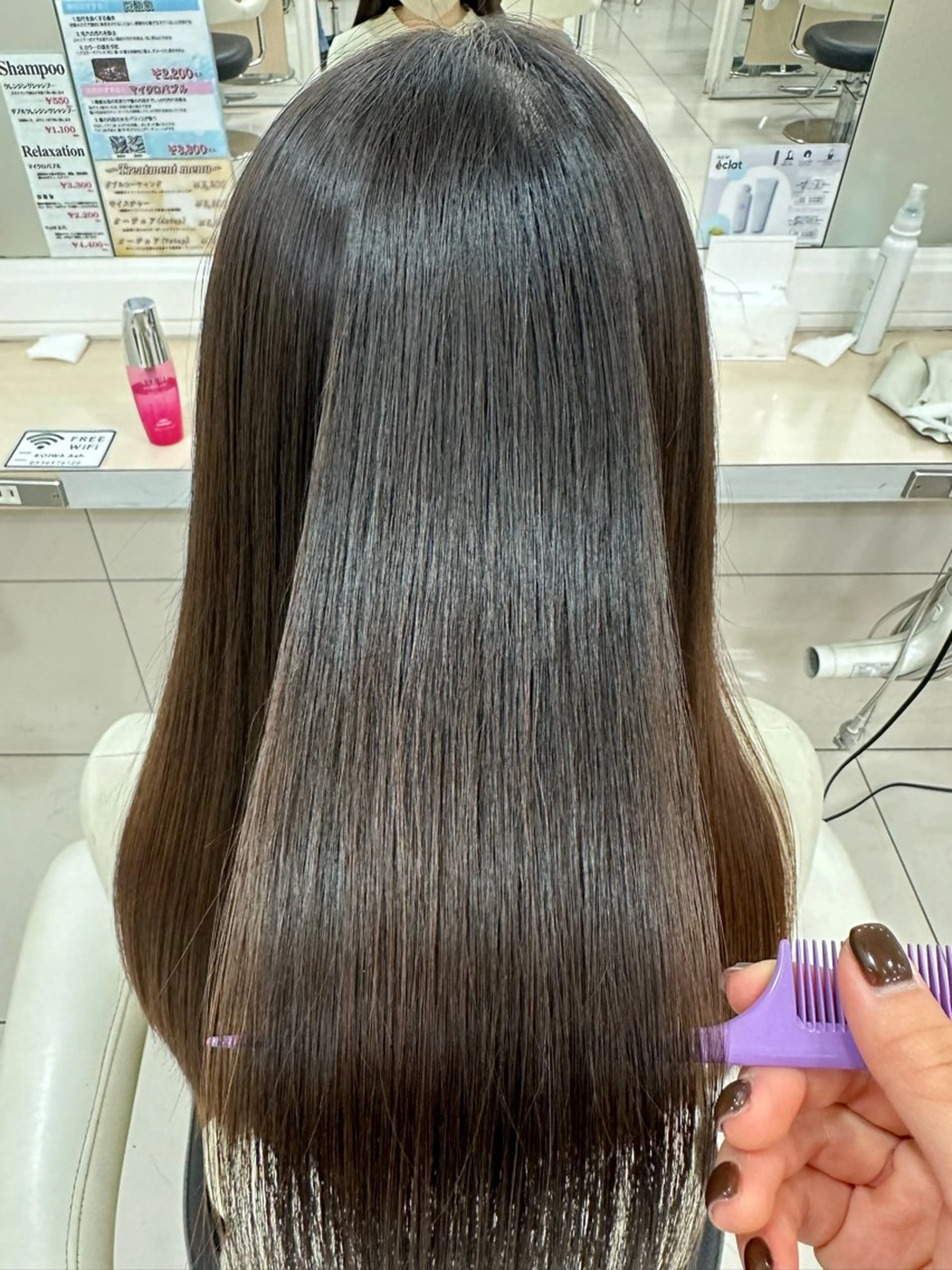 ロング パーマ カット 縮毛矯正 トリートメント 伊佐 愛のヘアスタイル