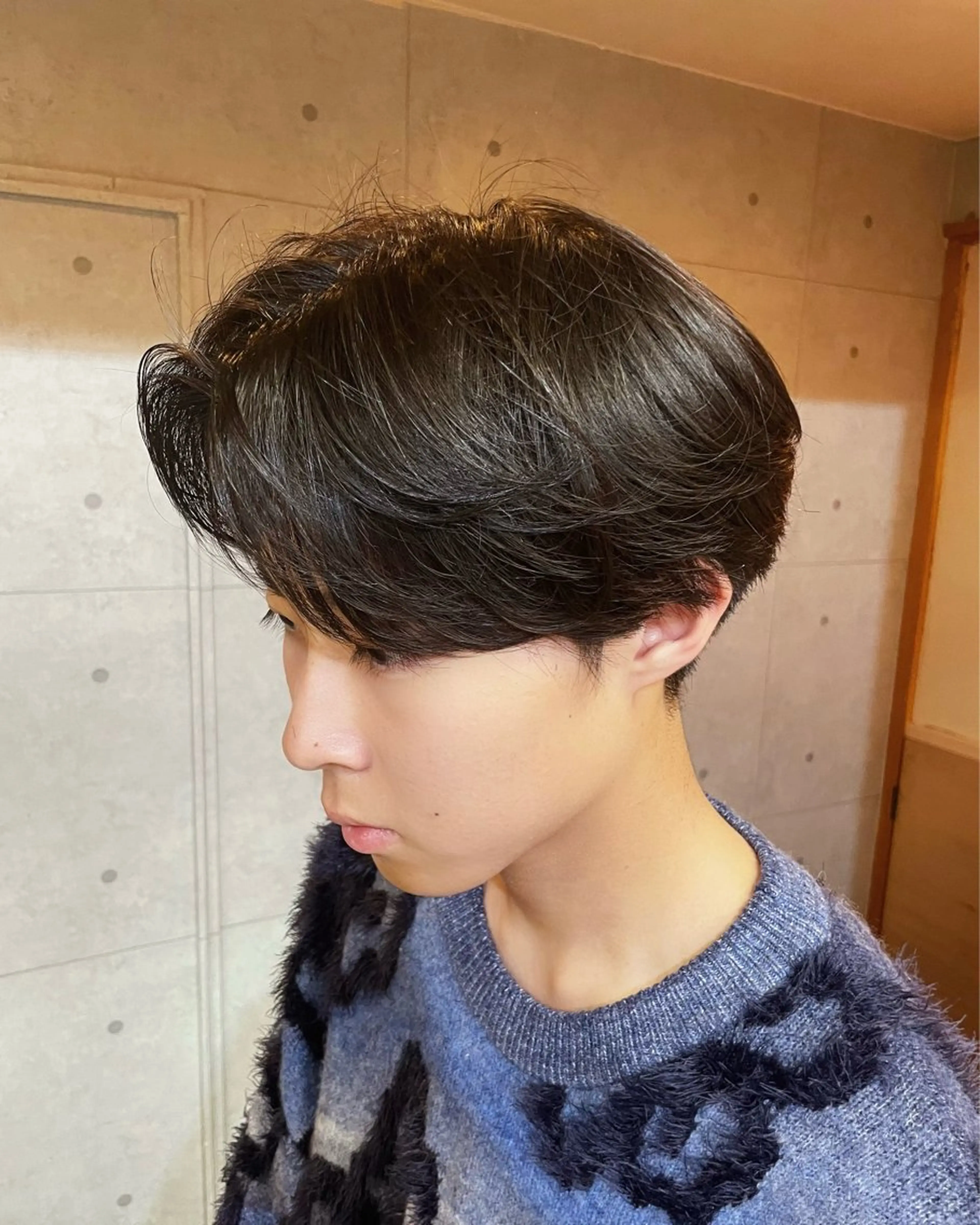 メンズ センターパート メンズ韓国風 渡邉 怜のヘアスタイル