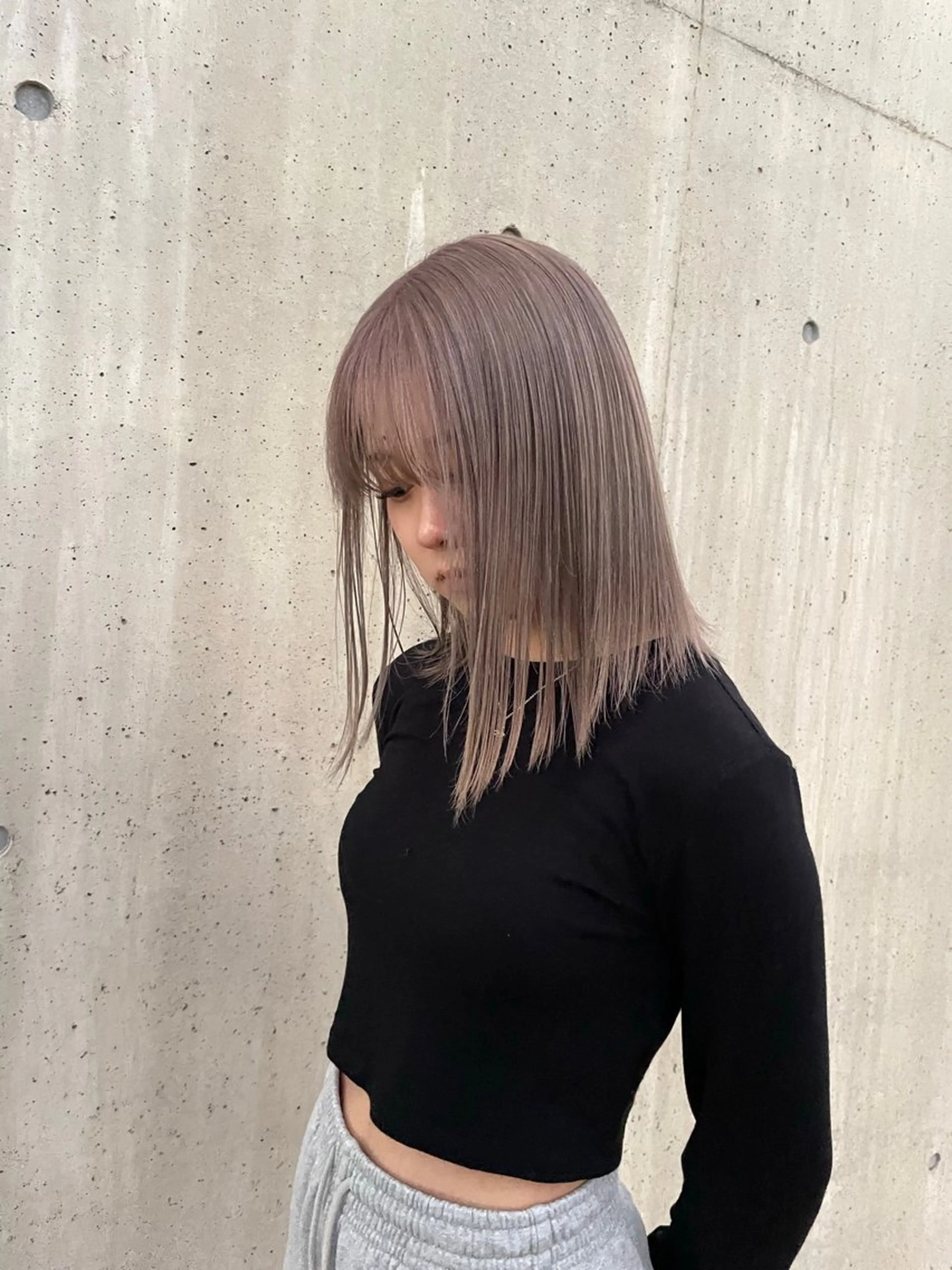 セミロング ヘアカラー トリートメント 望月悠夢/ブリーチ、 ミルクティーベージュのヘアスタイル