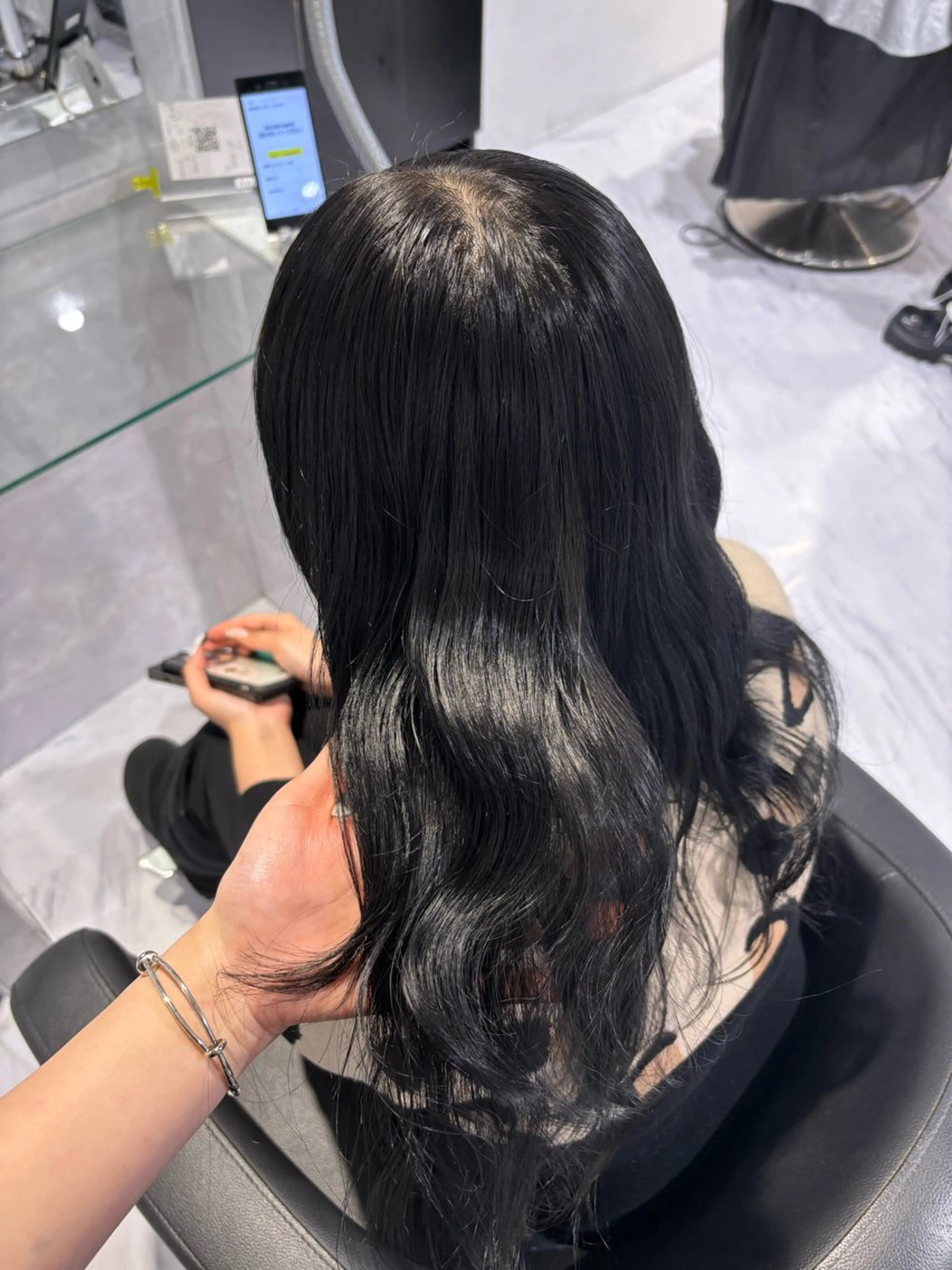 ミディアム カラー 透明感カラー 髪質改善 表参道♡暗髪♡ 艶カラー♡アユミのヘアスタイル