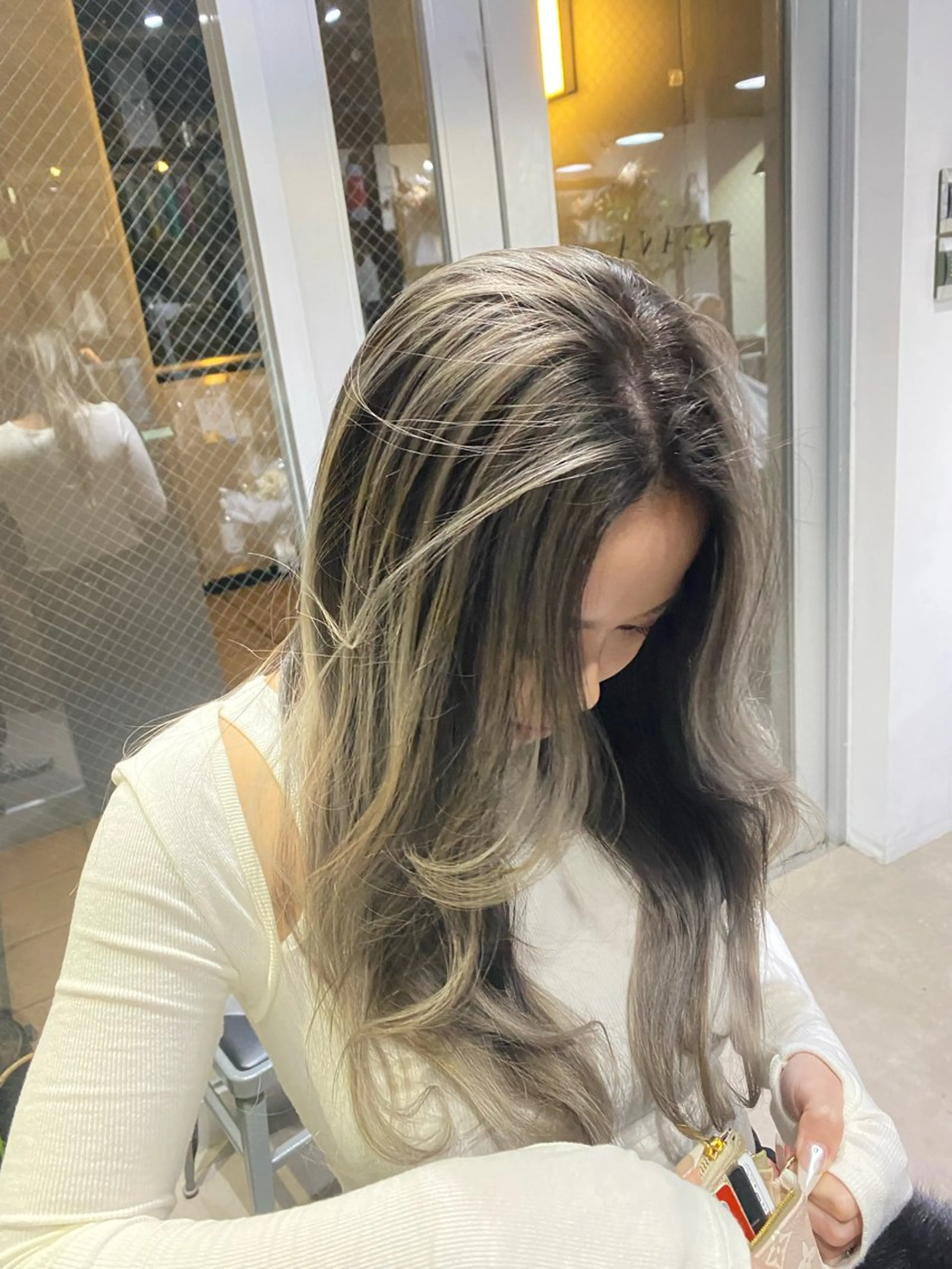 ロング レイヤーカット ヘアカラー 山影✨バレイヤージュ ハイライト✨メンズ◎のヘアスタイル