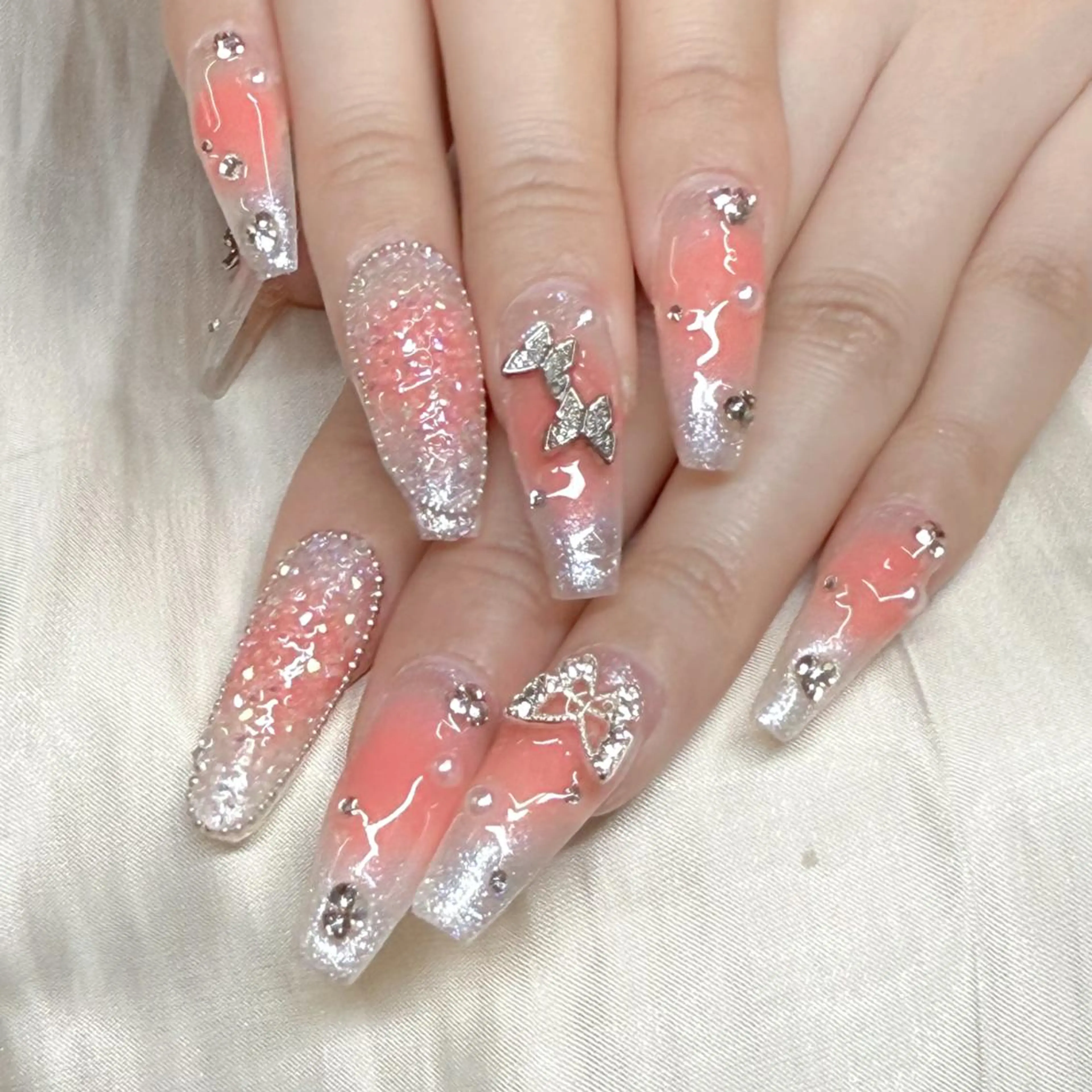 ネイル queens nailsalonのネイルデザイン
