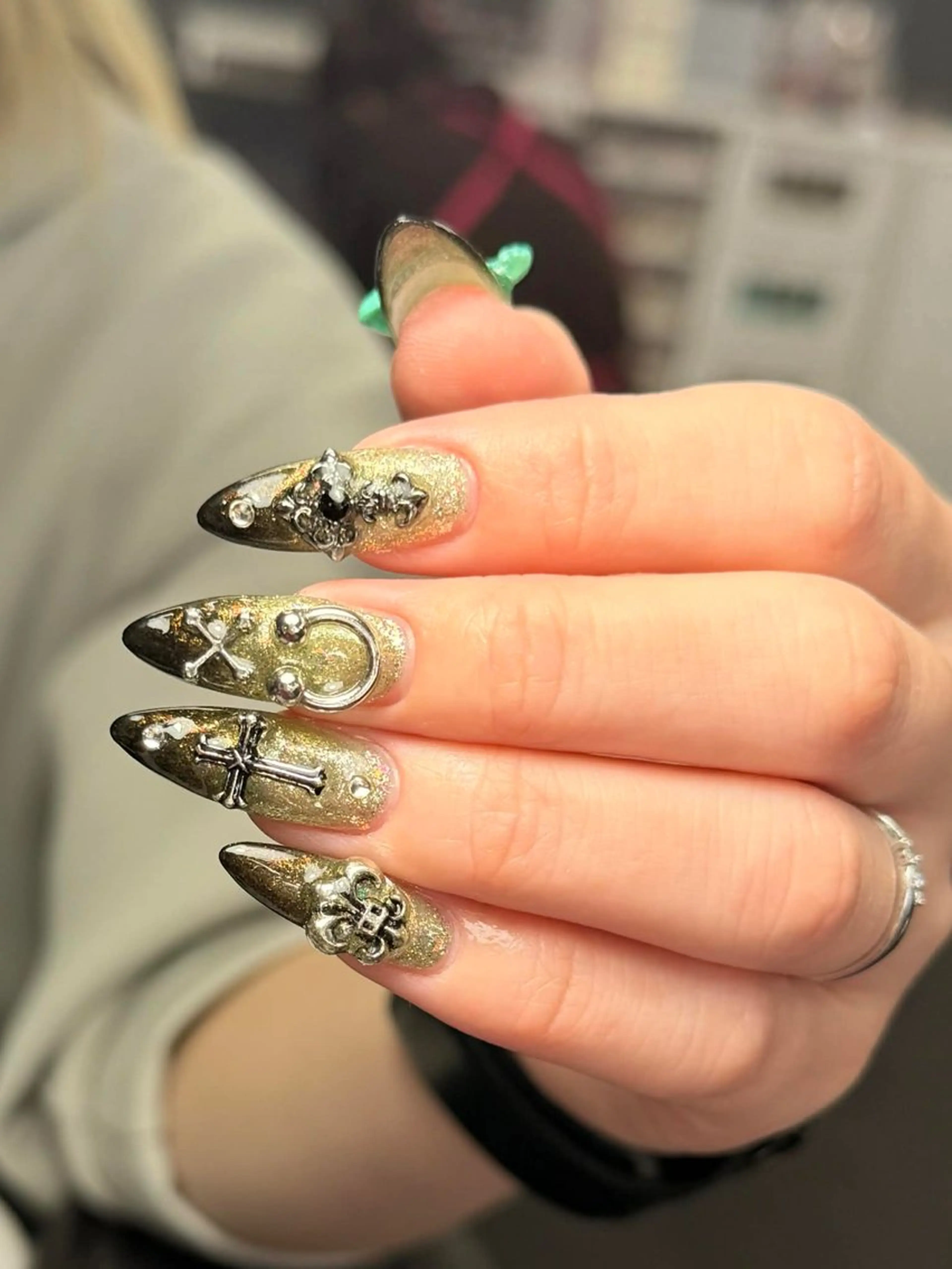 チップ長さ出し持ち込みデザイン（6本)の写真