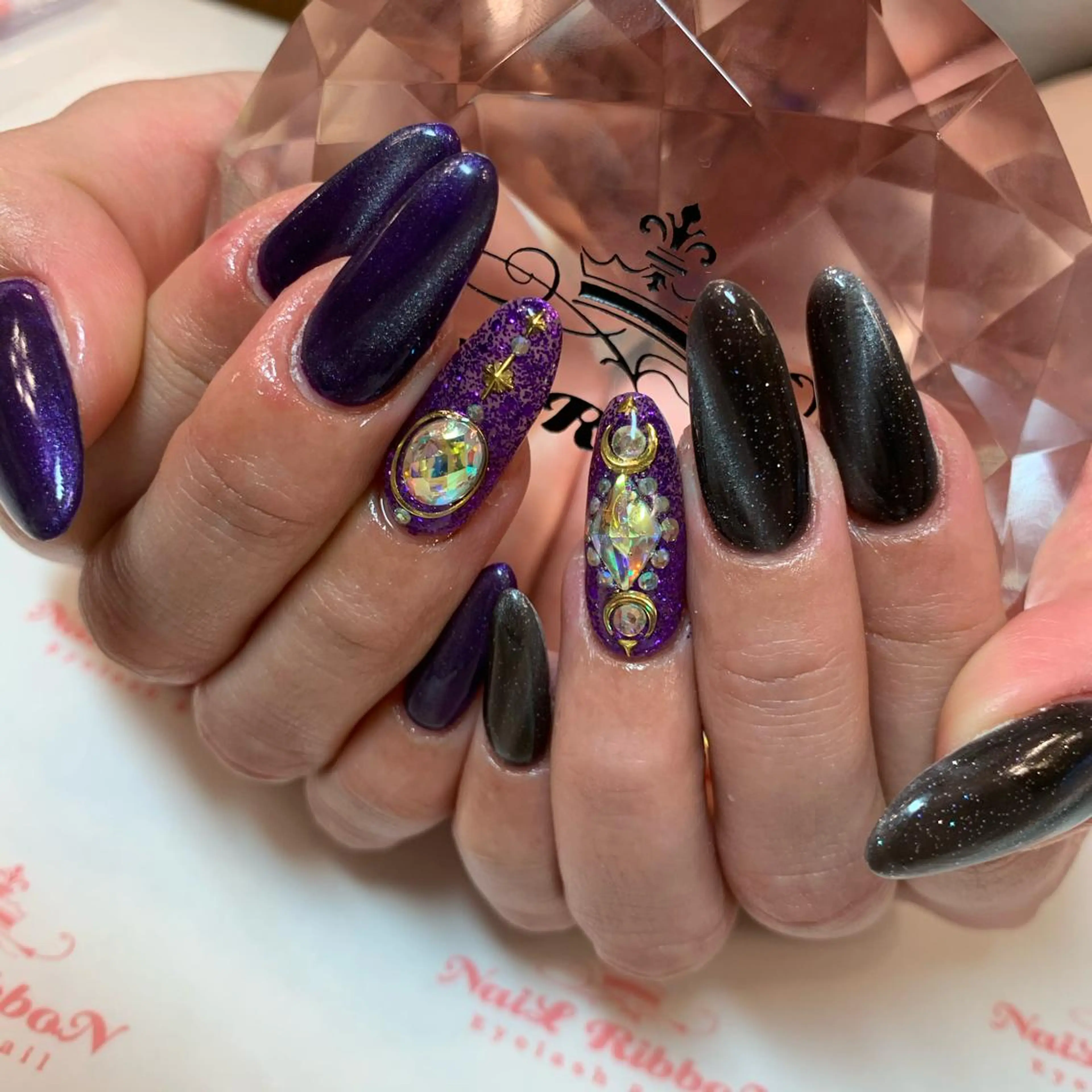 ネイル ネイルリボン 受付スタッフのネイルデザイン