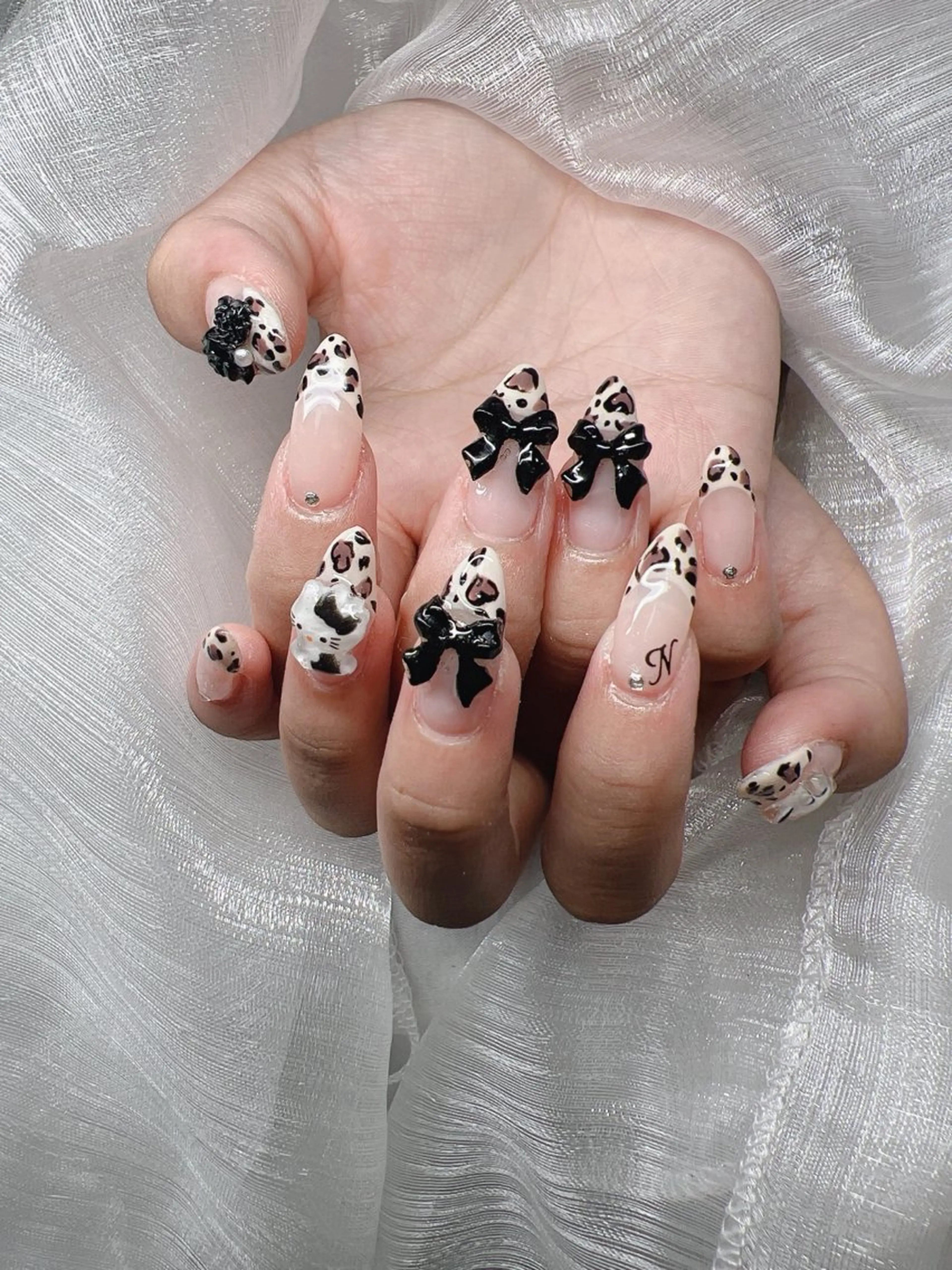 ネイル 長さ出し グラデーション 卒業式 キラキラネイル マグネットネイル ハンドネイル Lee Nailsのネイルデザイン