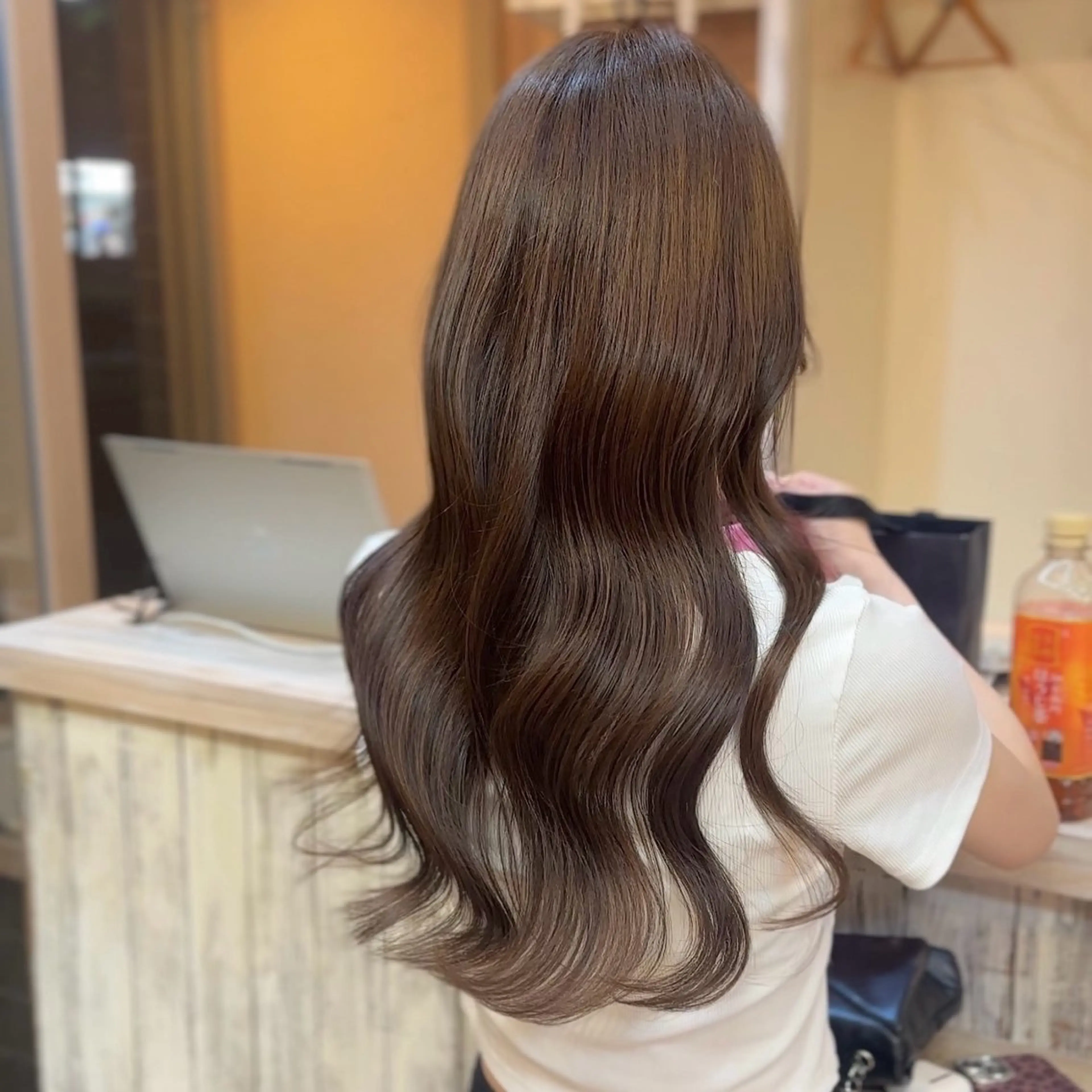 ロング カラー ブリーチ🩵レイヤー Maho🐻‍❄️のヘアスタイル