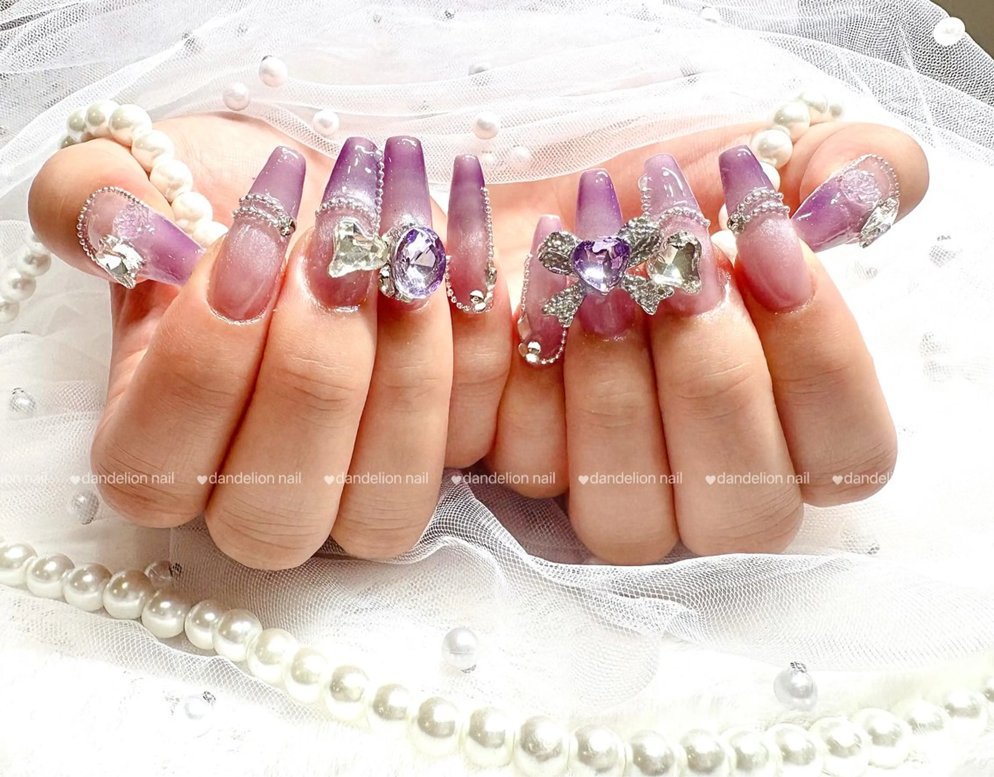 ネイル ジェルネイル キラキラネイル 持ち込み パラジェル ワンホンネイル ハンドネイル dandelion nail北千住のネイルデザイン