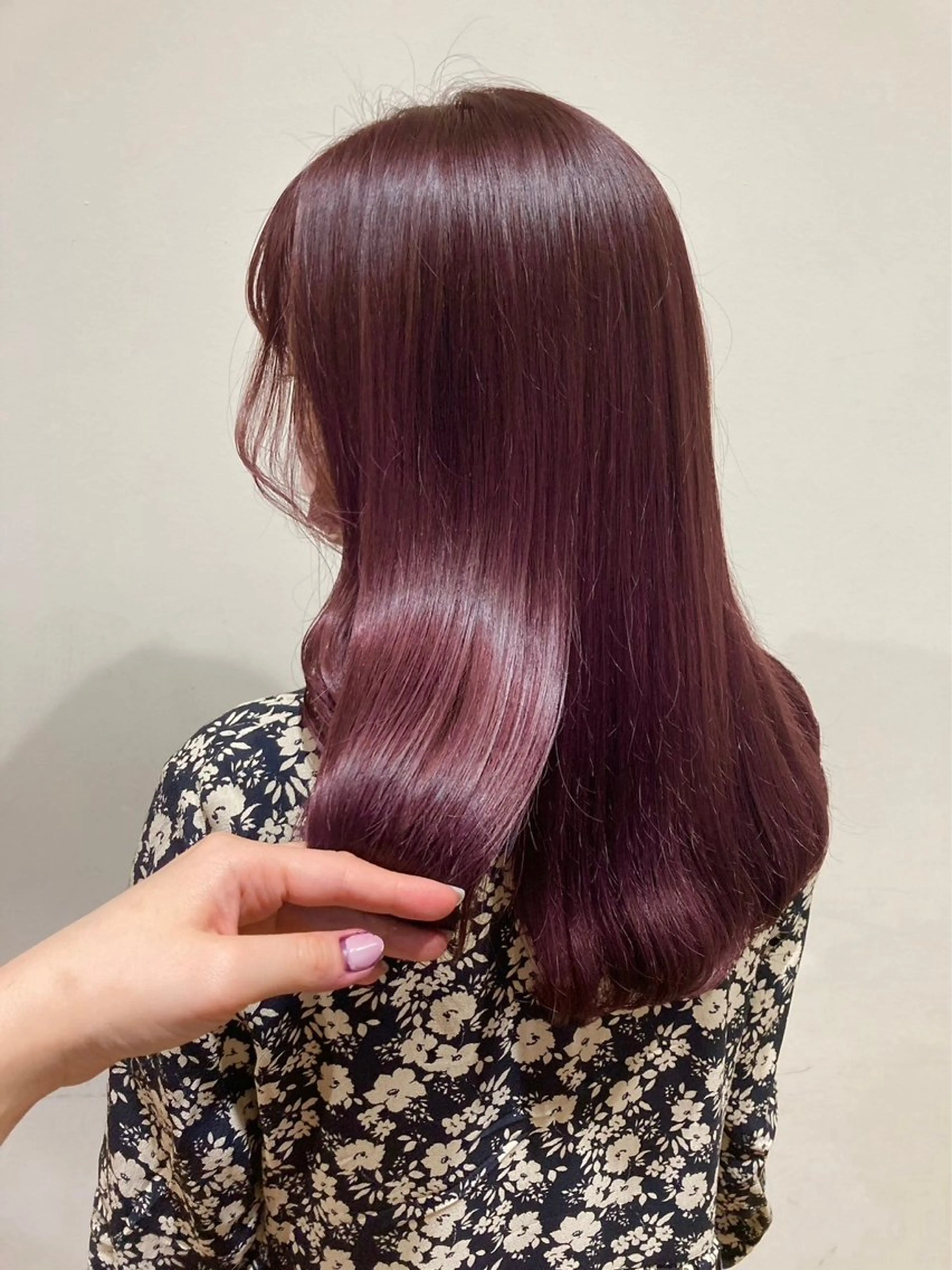 セミロング ピンクラベンダー カット ヘアカラー トリートメント 梅山 美侑のヘアスタイル