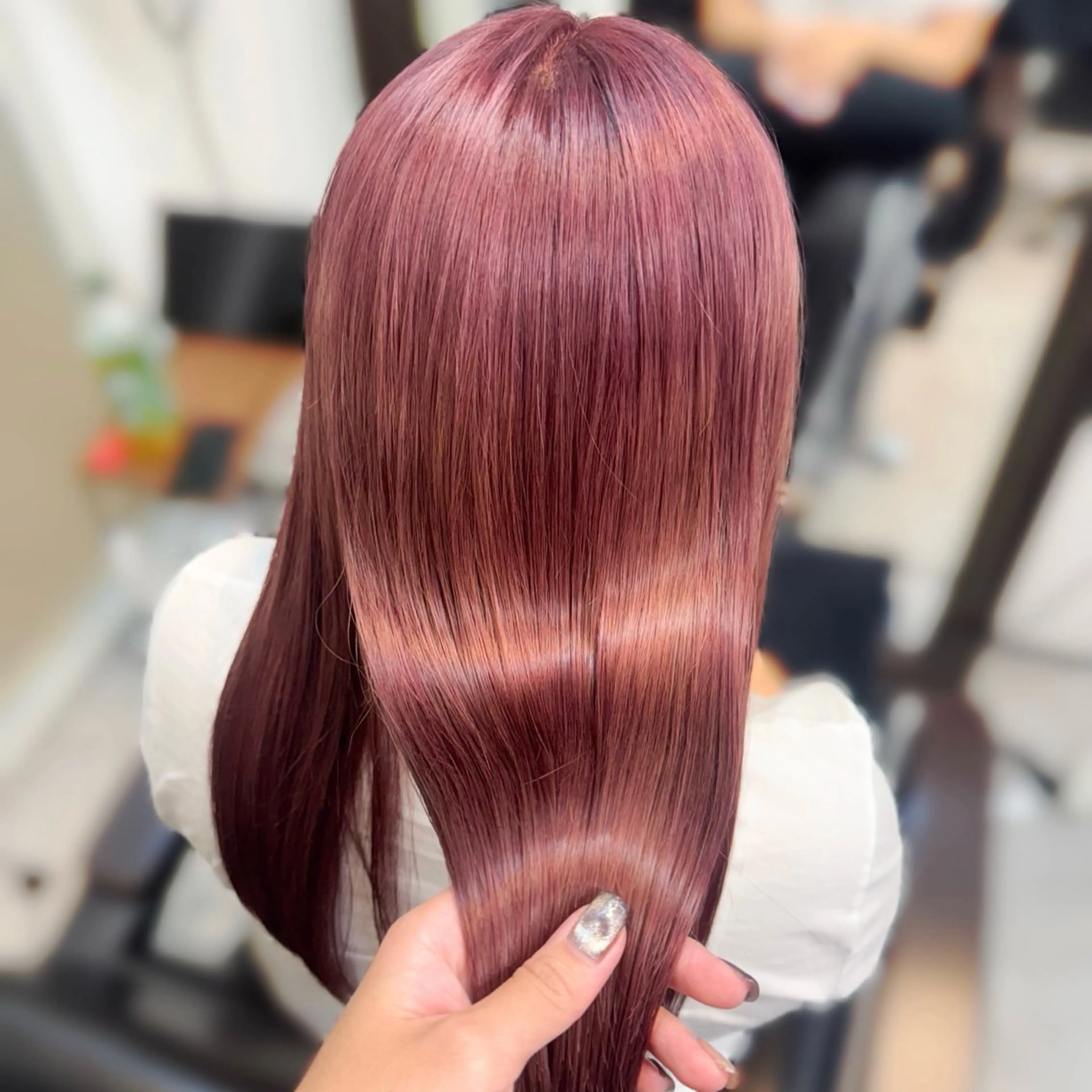 カラー ブリーチ 透明感カラー ラベンダーカラー ピンクカラー ピンクラベンダー たぴ。ぱつっとボブ/ つや髪🍒髪質改善のヘアスタイル