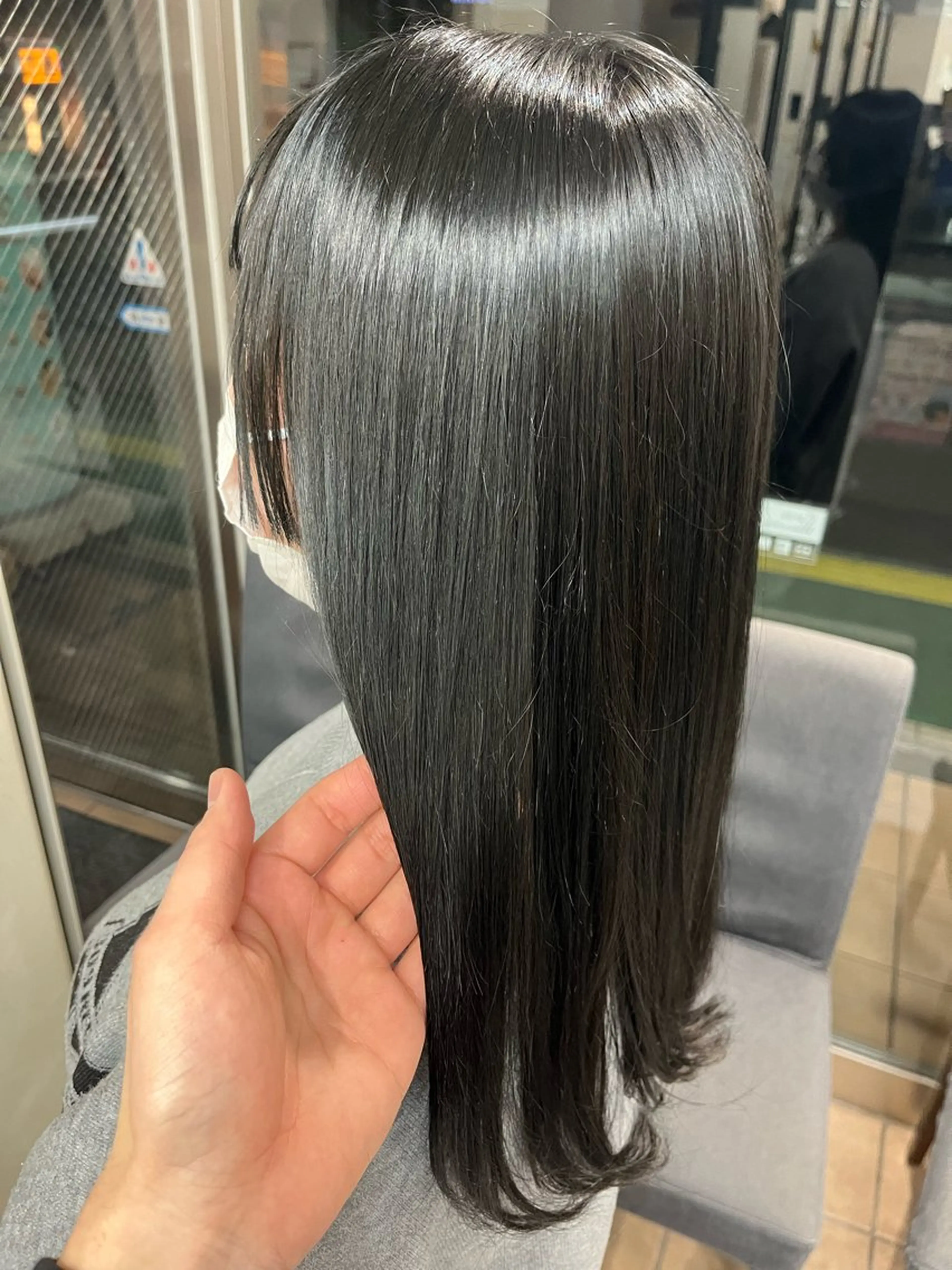 ロング カラー ☘️上村 ☘️髪質 改善/透明感カラーのヘアスタイル