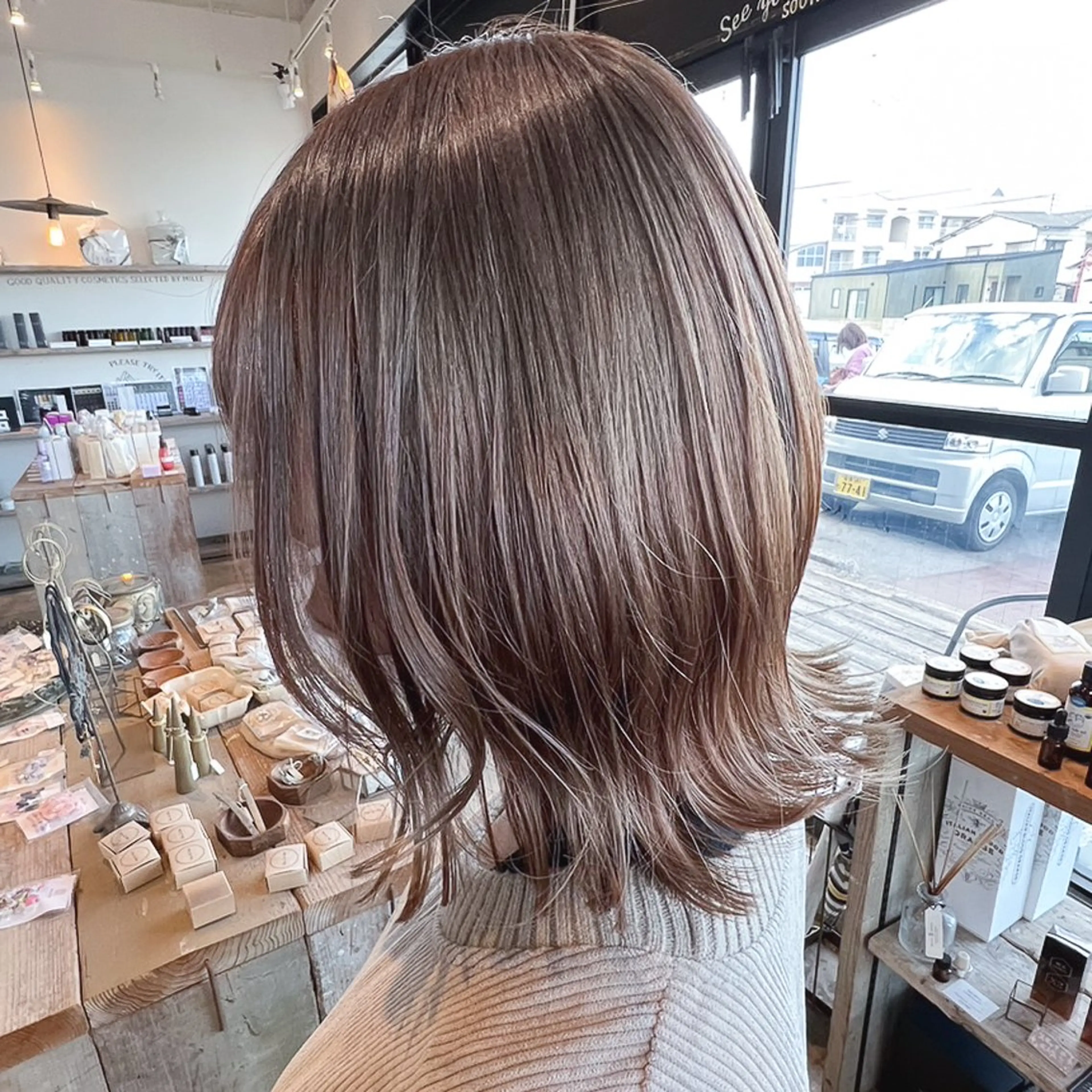 ミディアム カラー カット ヘアカラー トリートメント 岸下 理緒のヘアスタイル