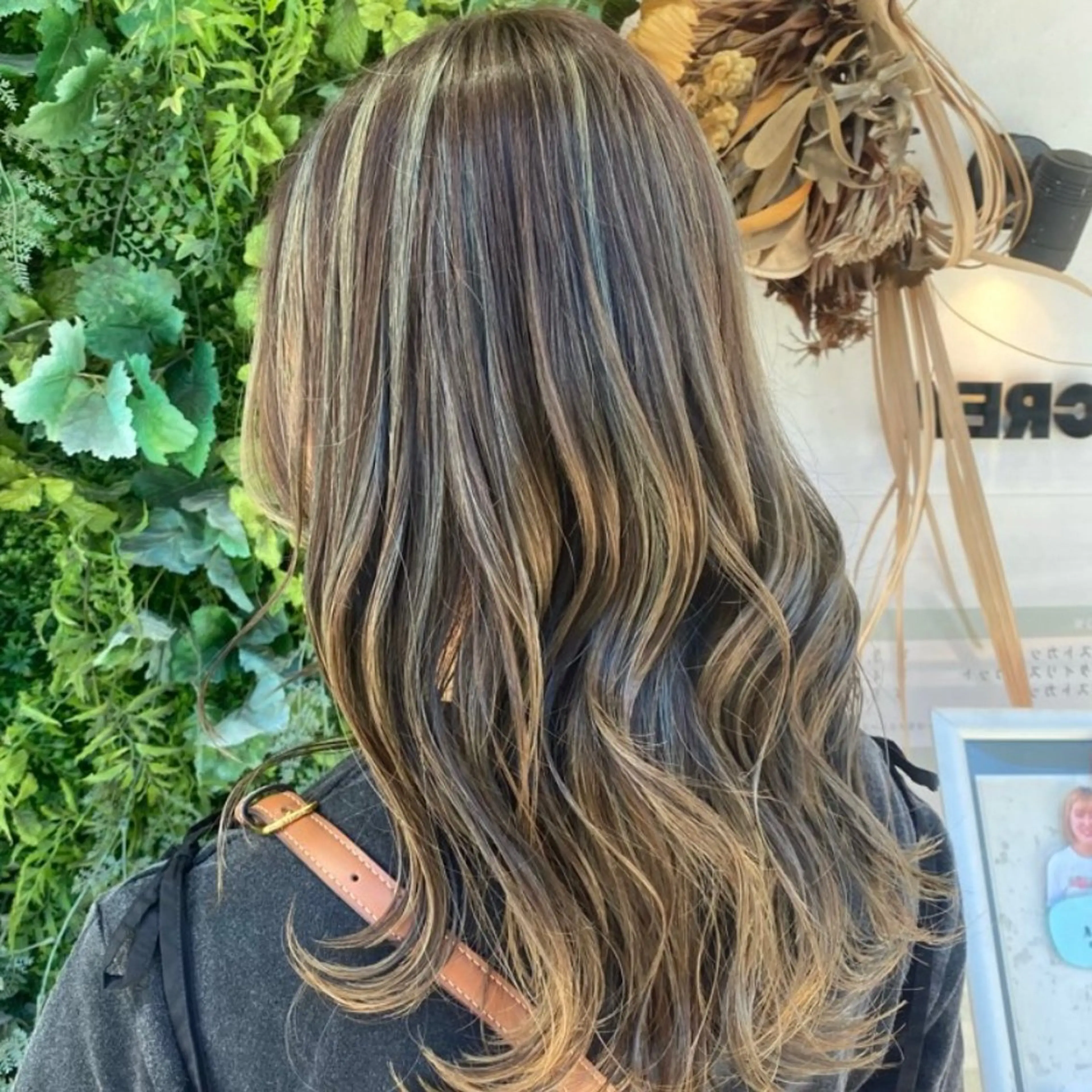セミロング カラー ヘアカラー 透明感カラー/韓国 ヘア🩶yuri🩵のヘアスタイル