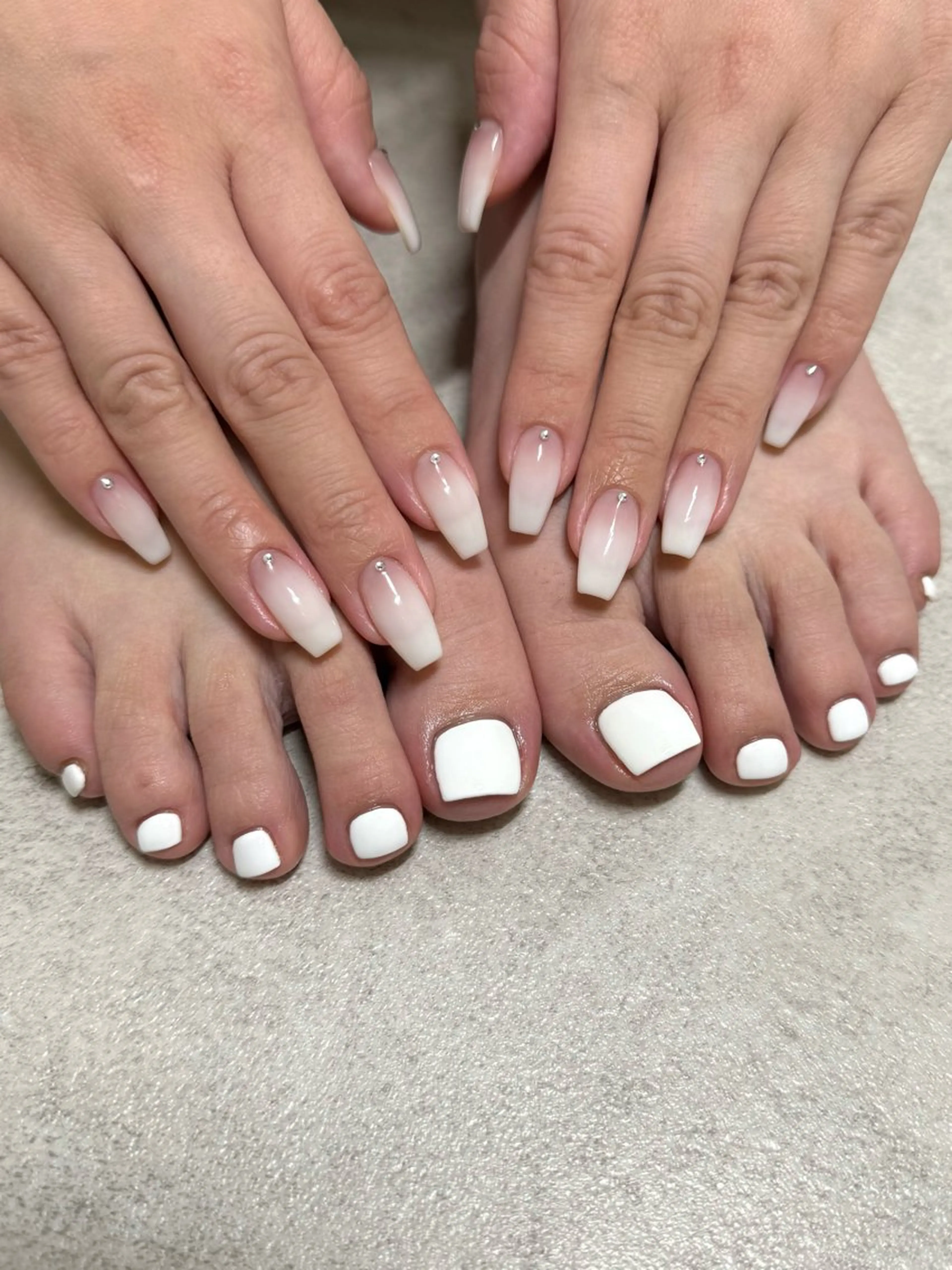 ネイル フットネイル ネイルルーム チャームのネイルデザイン