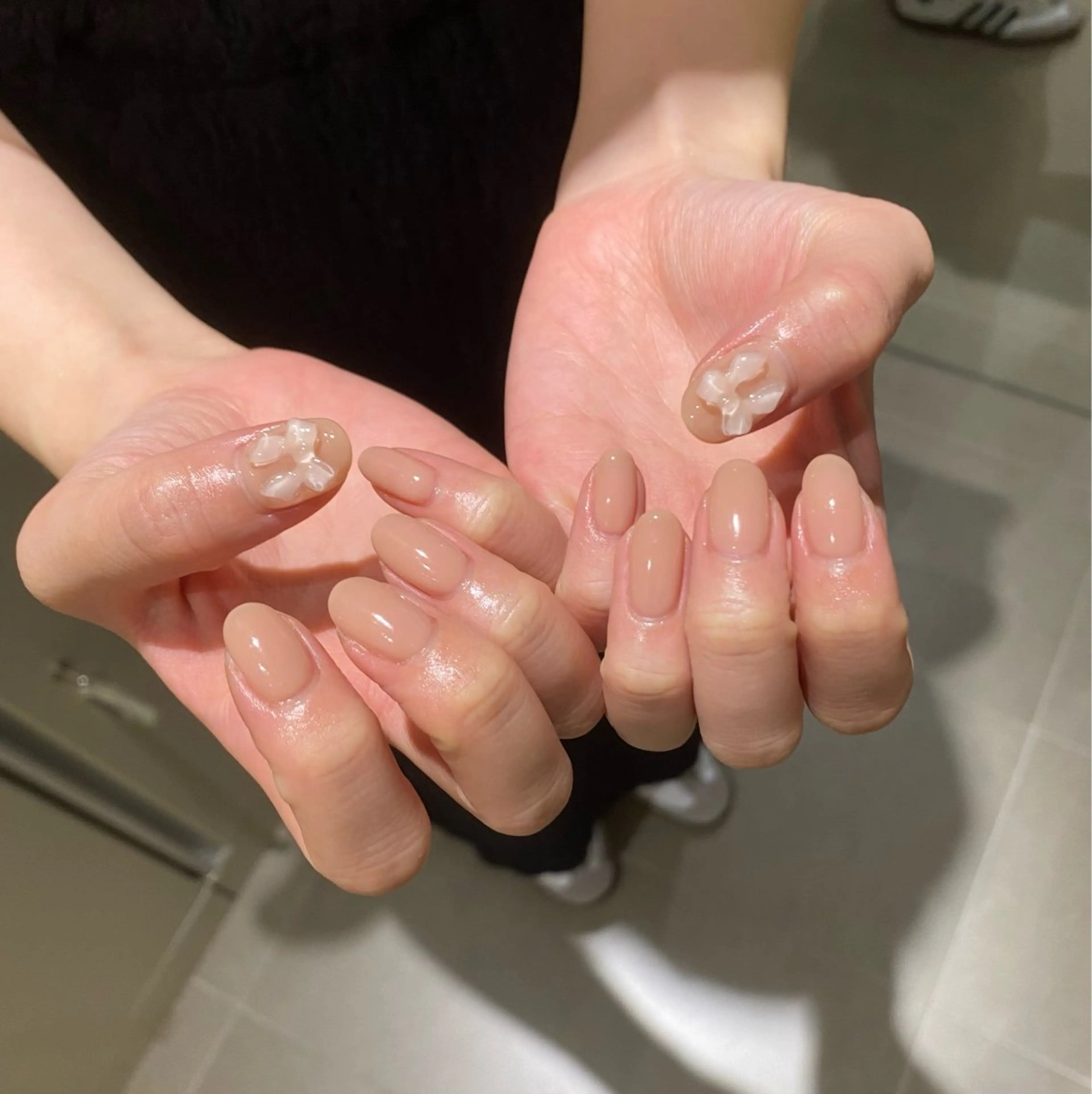 ネイル ピンク ピンクベージュ リボン ハンドネイル WAVY airiのネイルデザイン