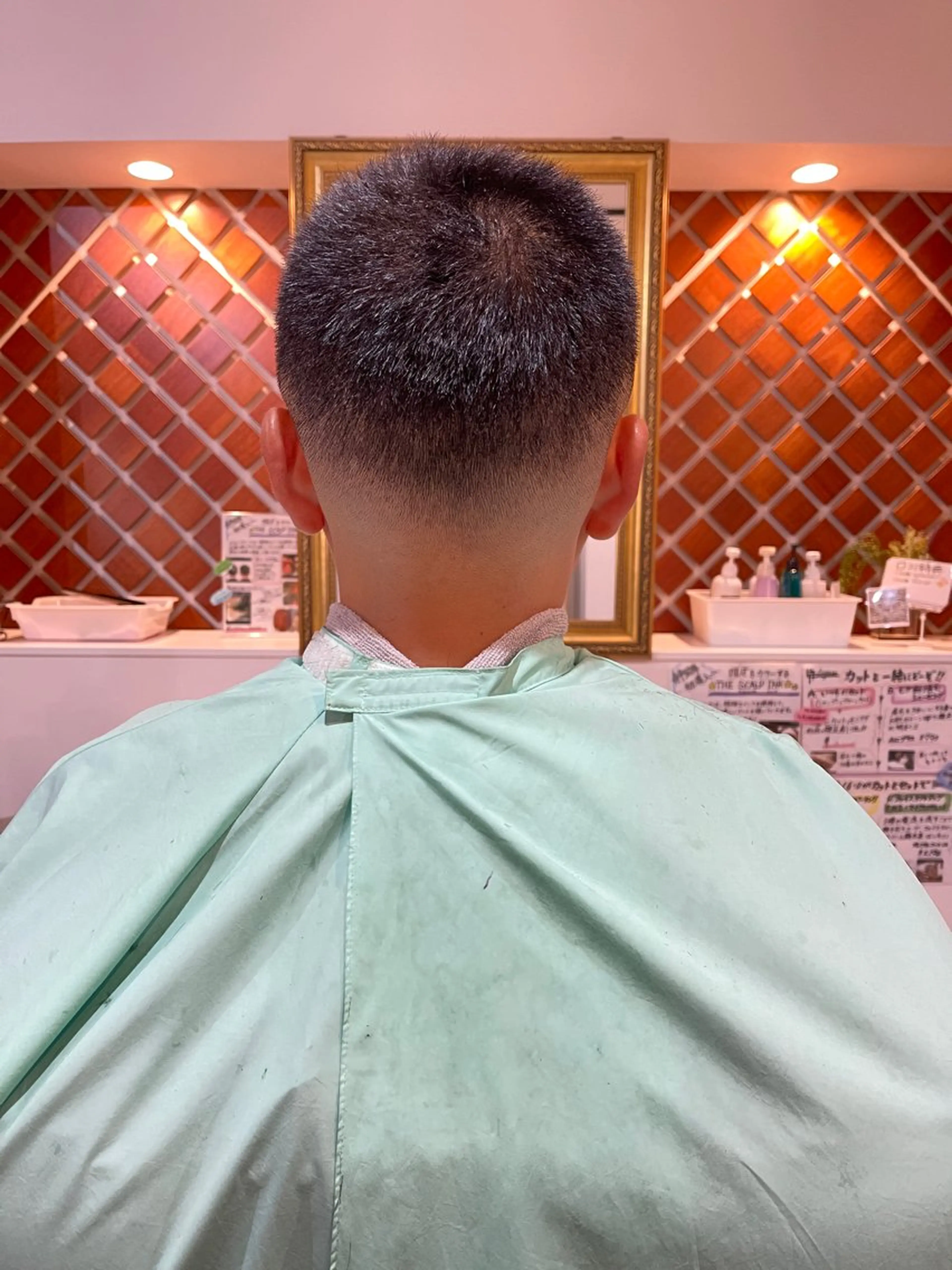 メンズ フェードカット スキンフェード カット 女性理容師 黒岩　さちのヘアスタイル