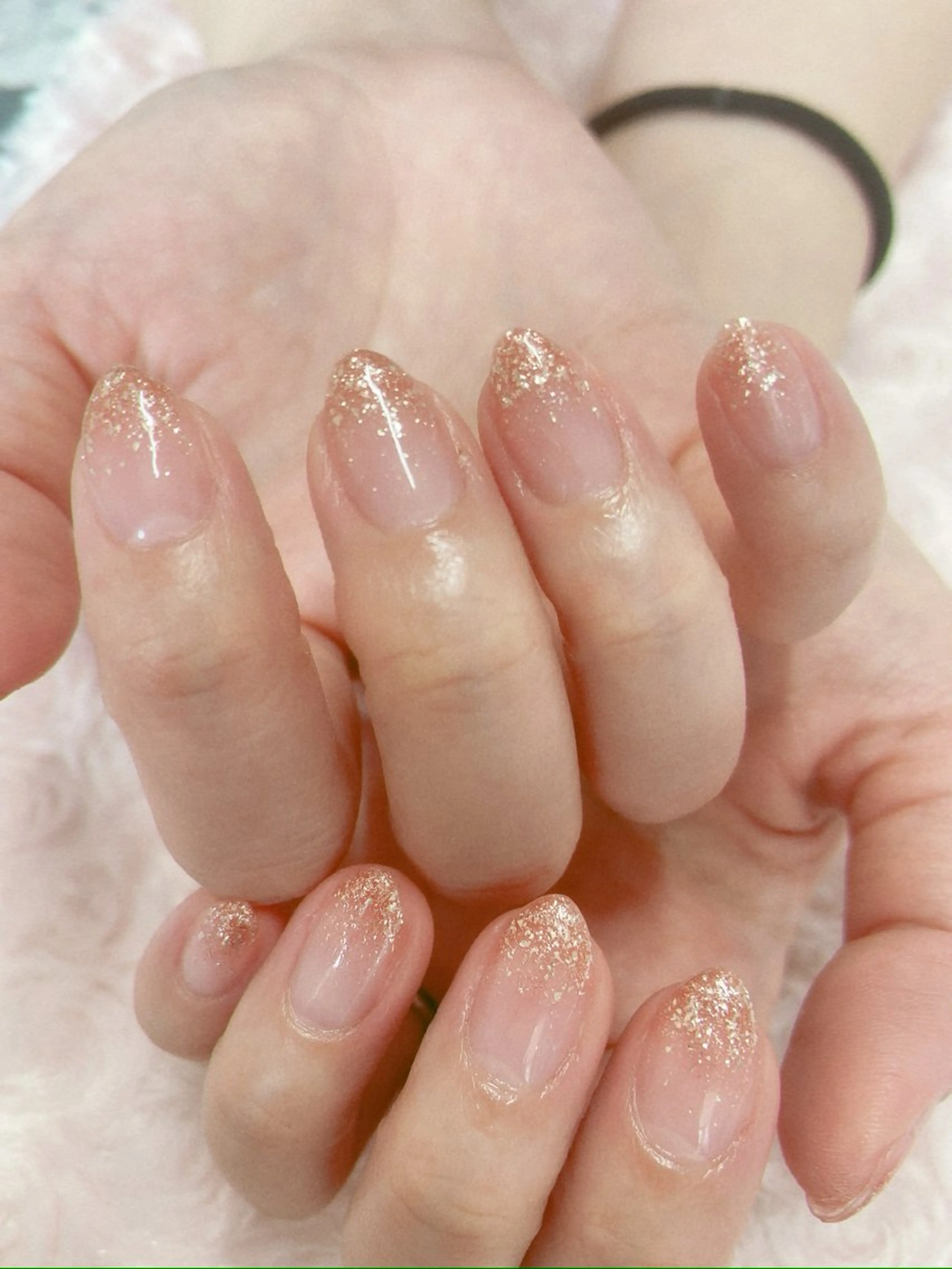 ネイル 長さ出し ジェルネイル グラデーション ラメ(グリッター) ラメグラデーション ハンドネイル 前田 りかのネイルデザイン