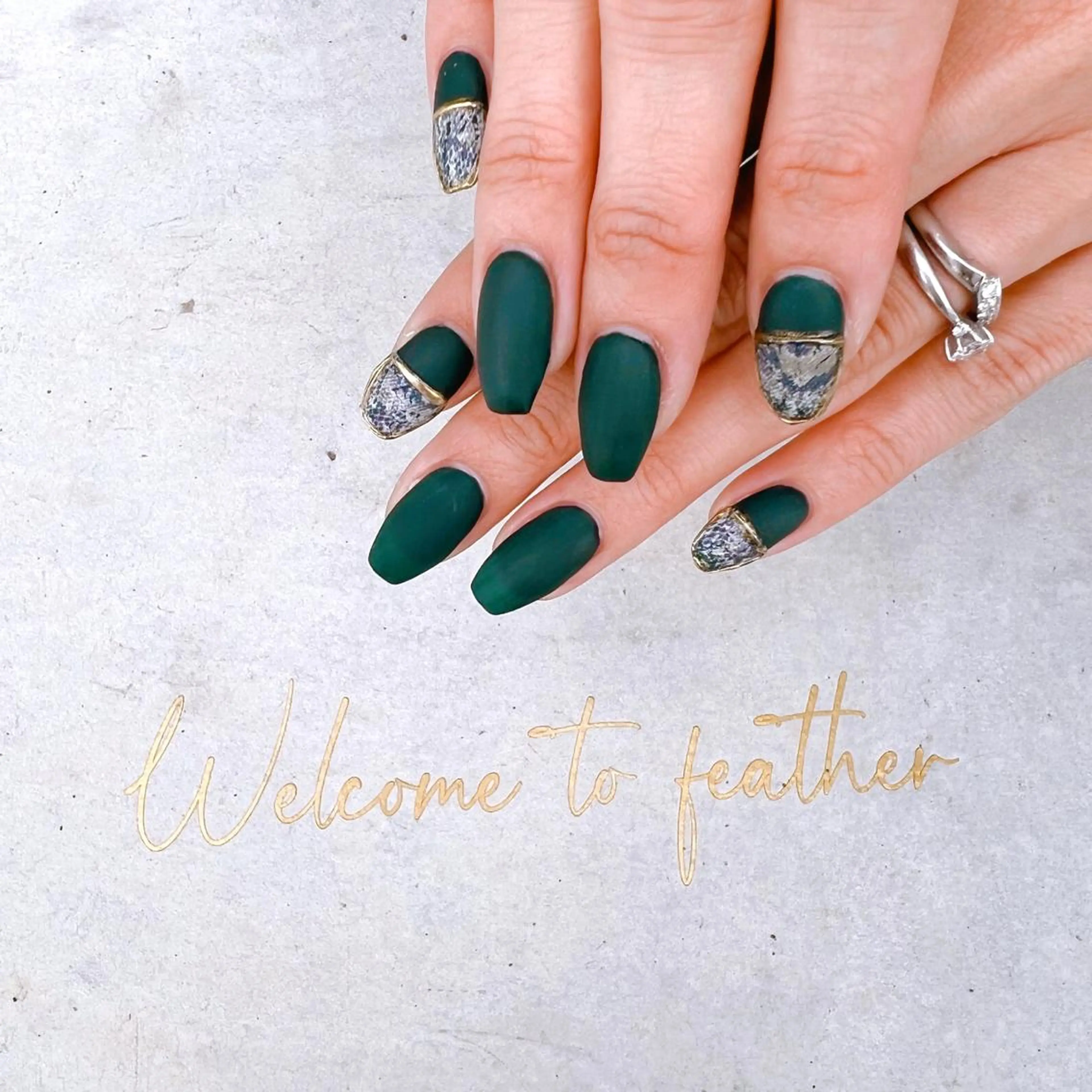 ネイル Feather MAIのマツエク・マツパデザイン