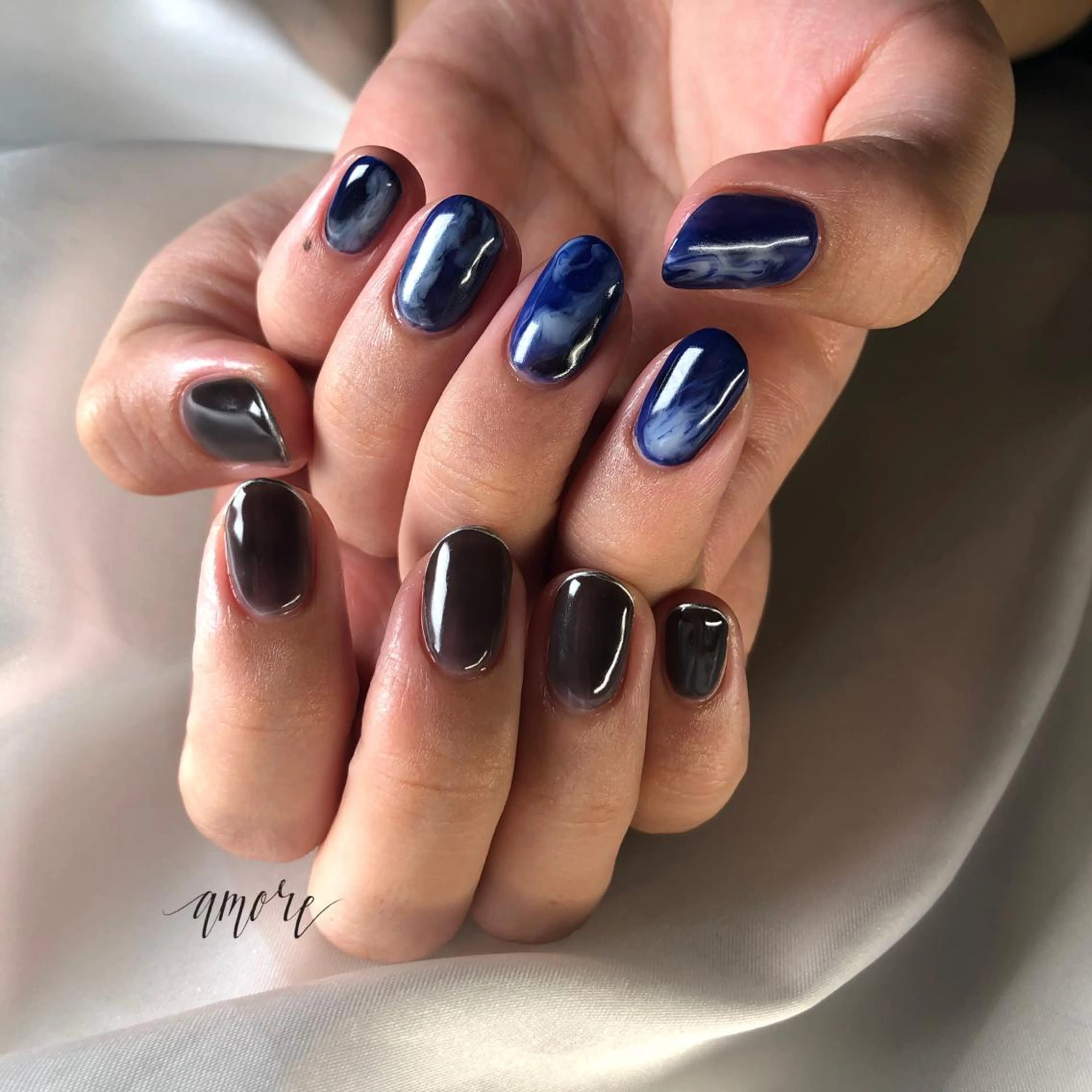 ネイル ジェルネイル 氷ネイル・うるうるネイル マグネットネイル ミラーネイル ニュアンスネイル You kyehwaのネイルデザイン