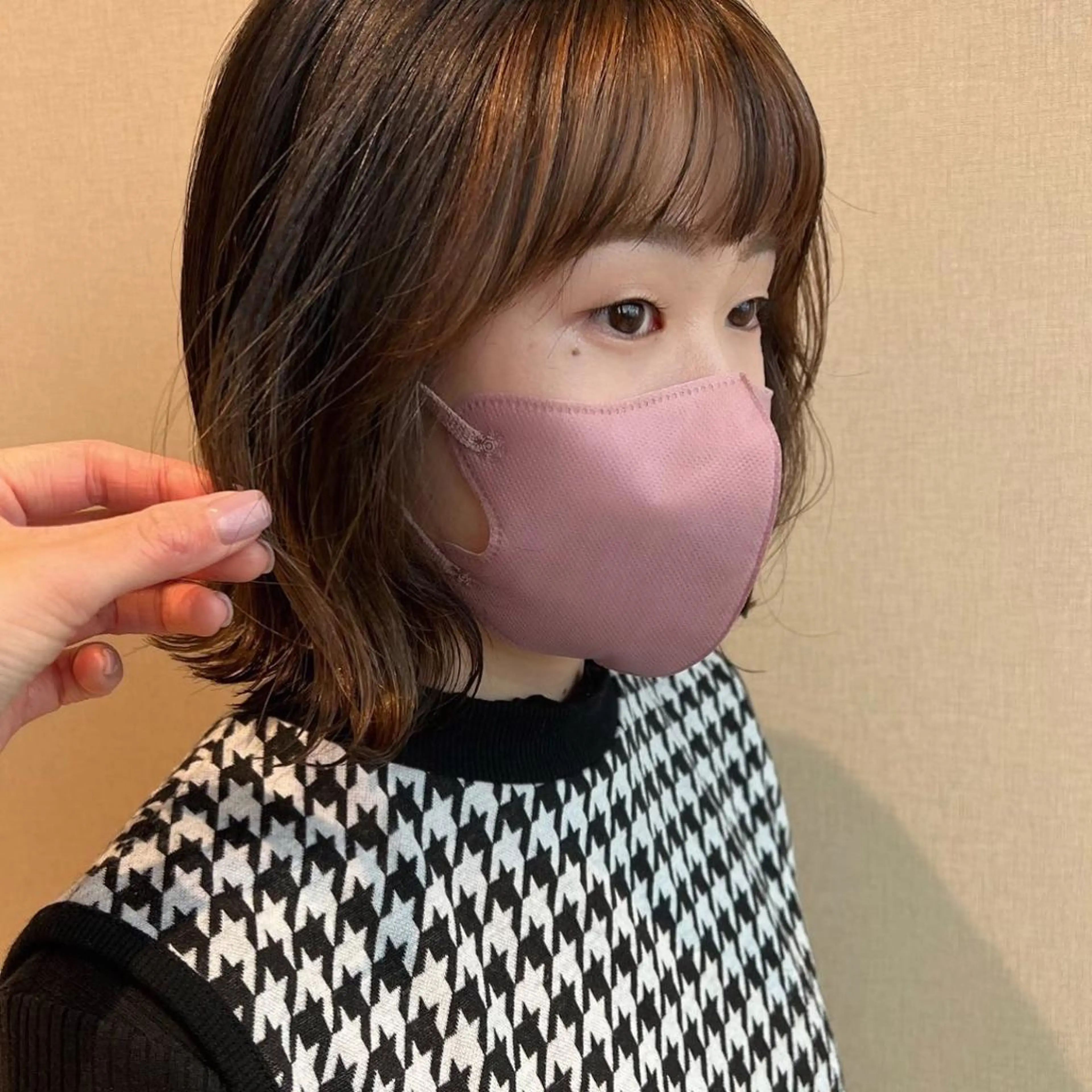 カラー ベージュカラー 堀結香/顔まわり レイヤー/蒲生四丁目のヘアスタイル