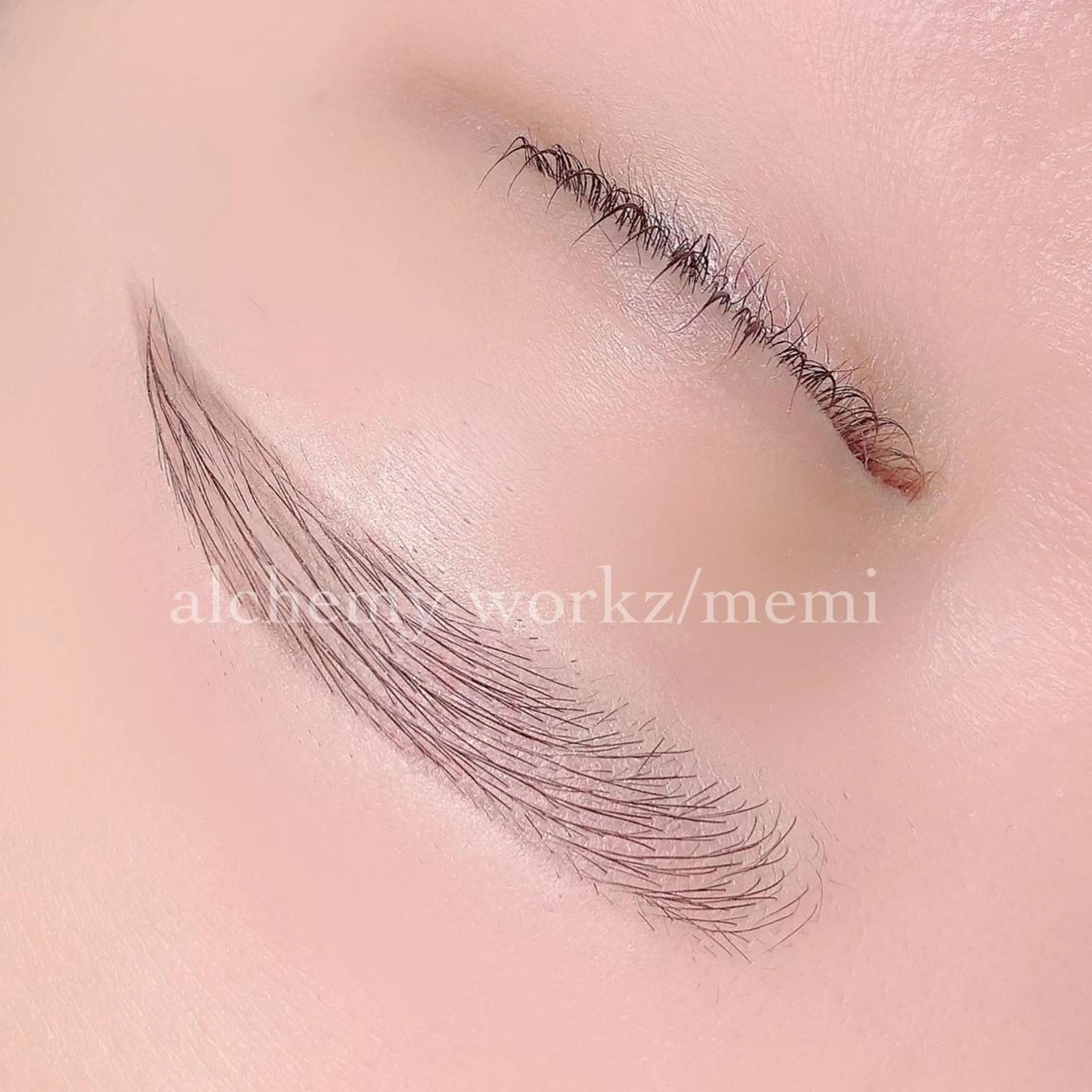 アイブロウ alchemy workzのマツエク・マツパデザイン