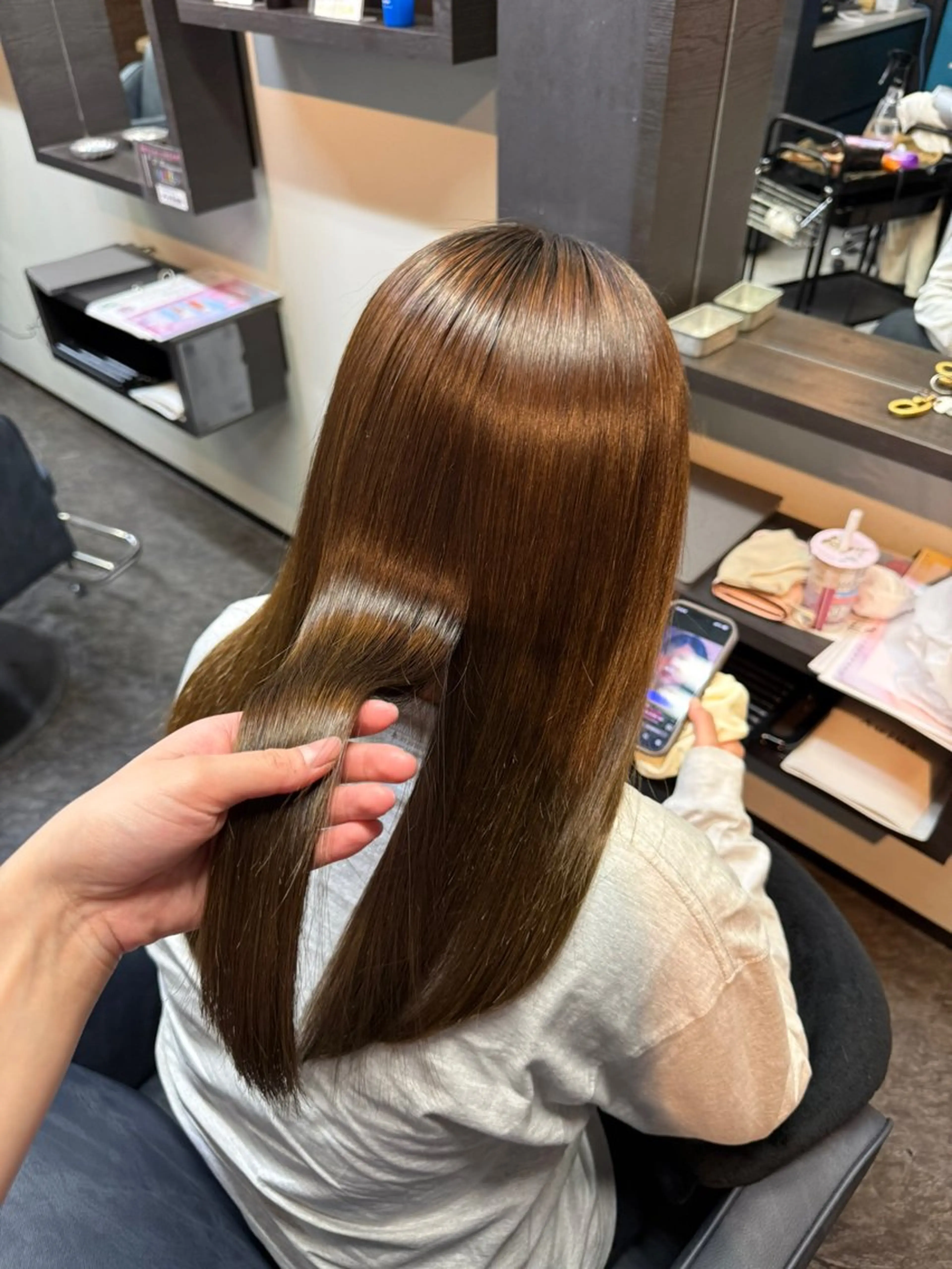 セミロング 縮毛矯正 縮毛矯正 奴賀 詩のヘアスタイル