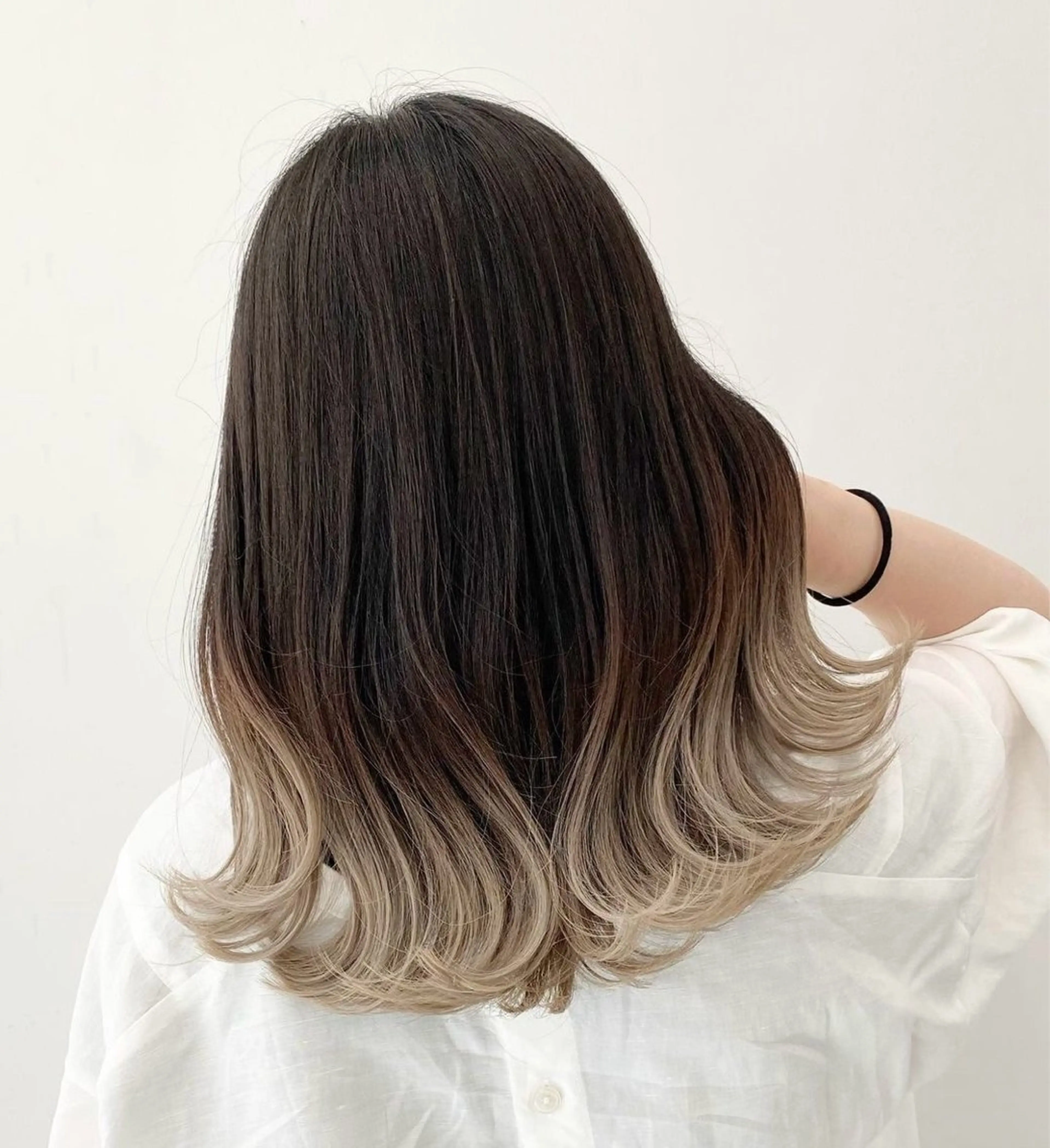 セミロング 薮本 真優のヘアスタイル