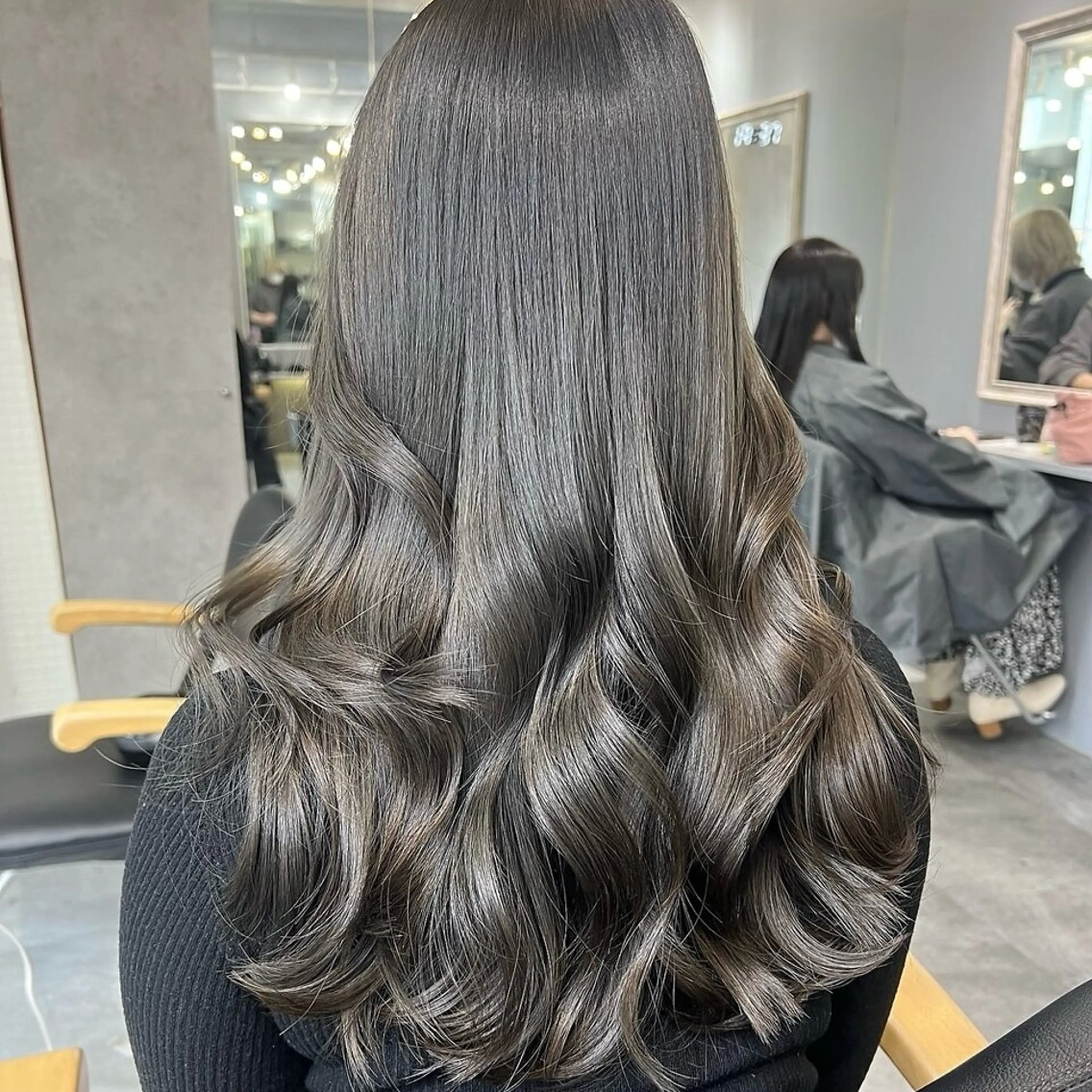 セミロング 💖ダブルカラー/ ケアカラー/レナ💖のヘアスタイル