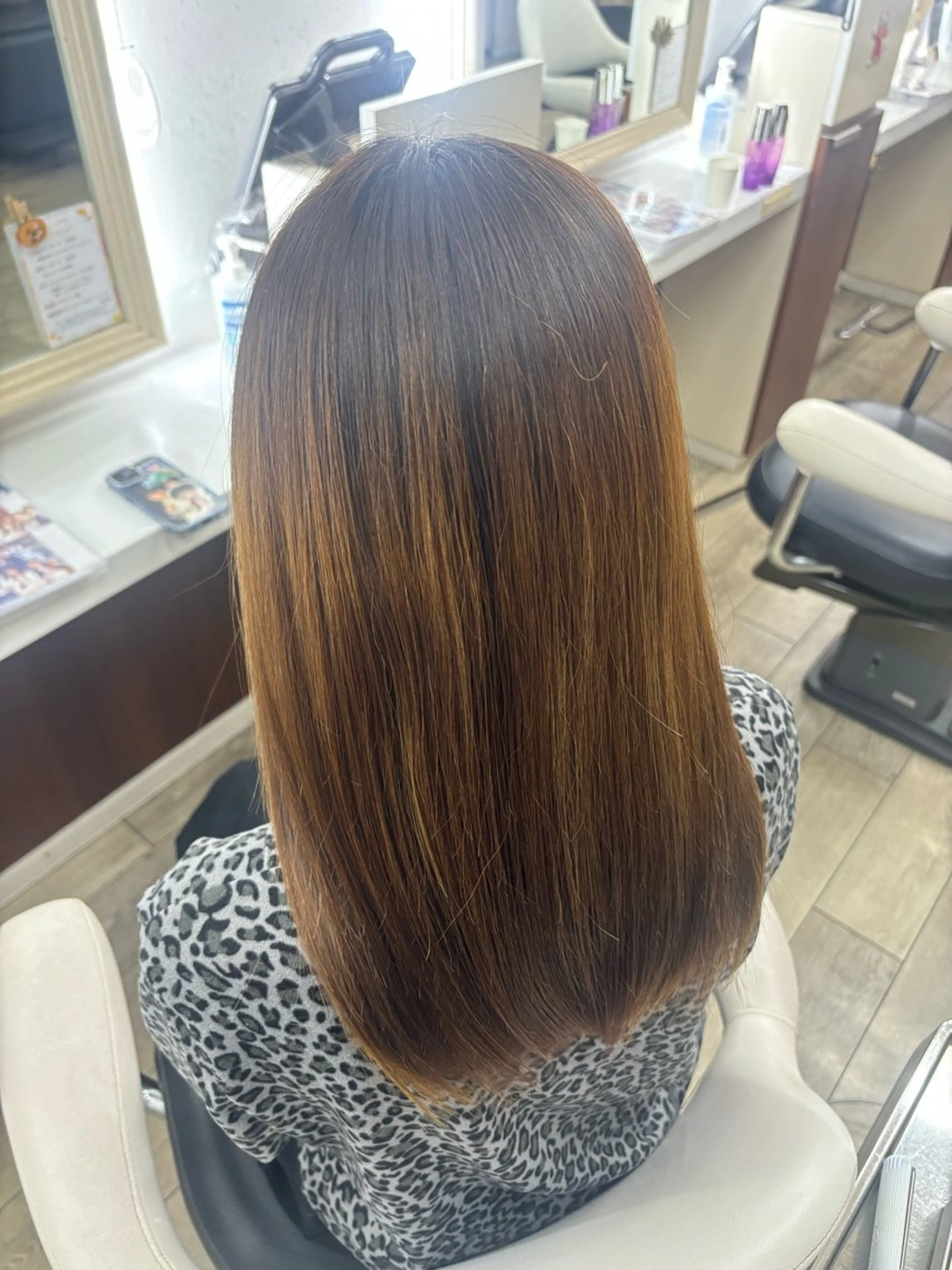 ミディアム さとう さくらのヘアスタイル